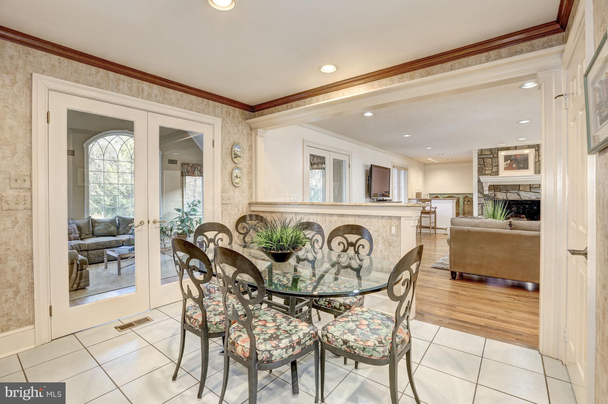 RIVER OAKS FARM - Residential