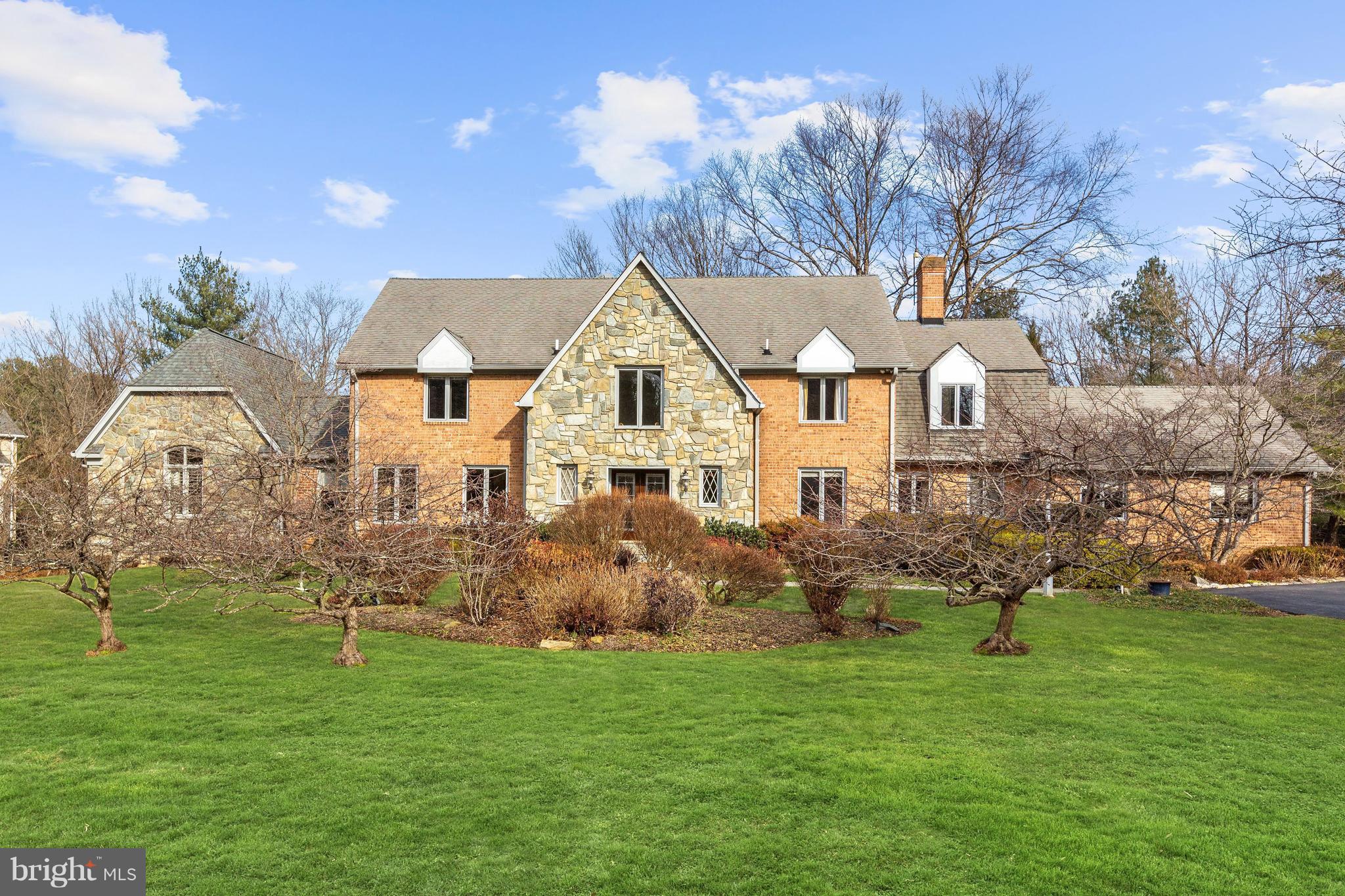 RIVER OAKS FARM - Residential