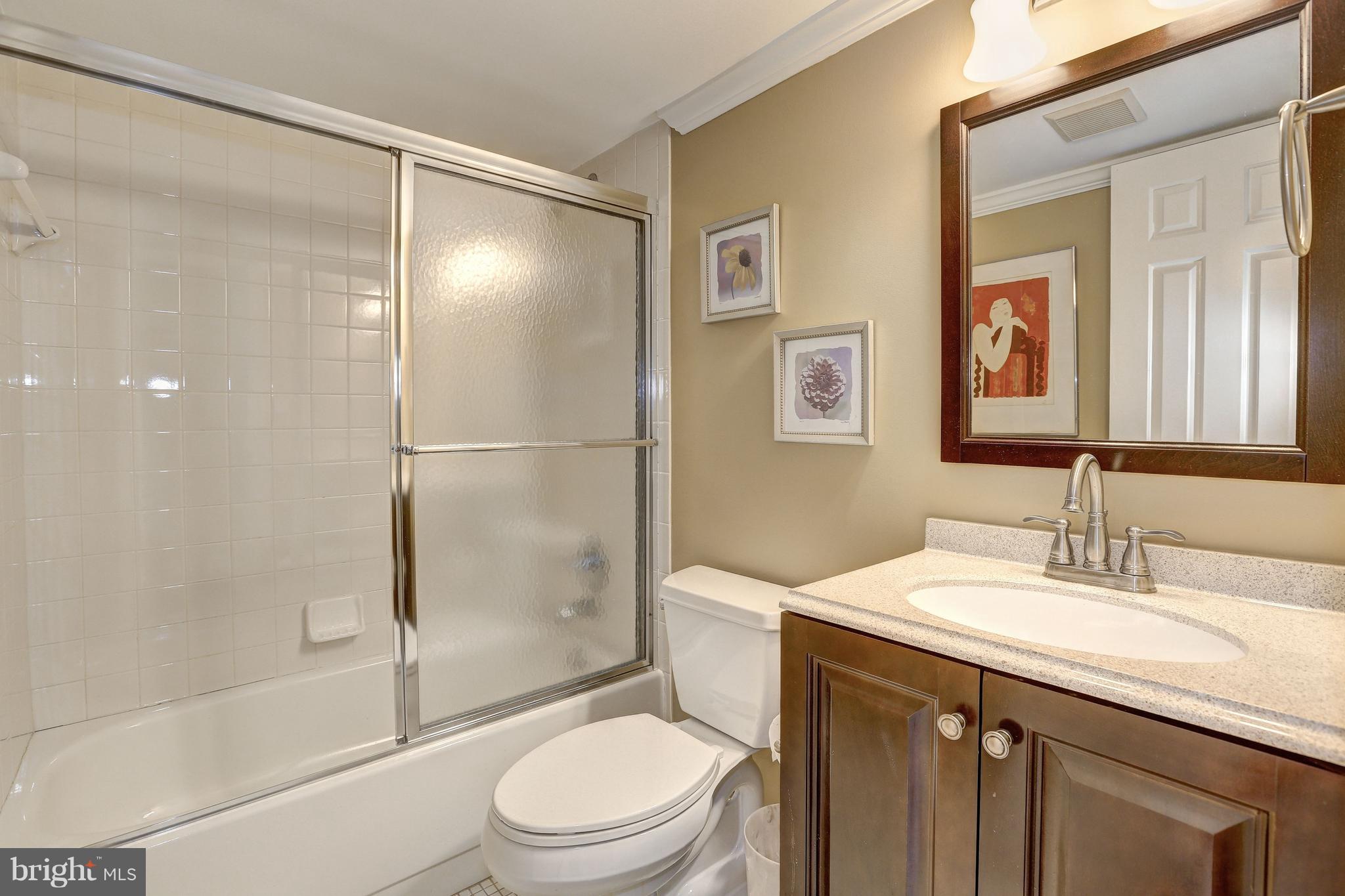 RIVER OAKS FARM - Residential