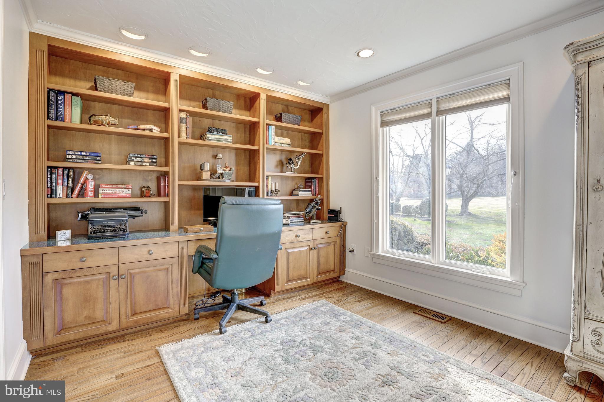 RIVER OAKS FARM - Residential