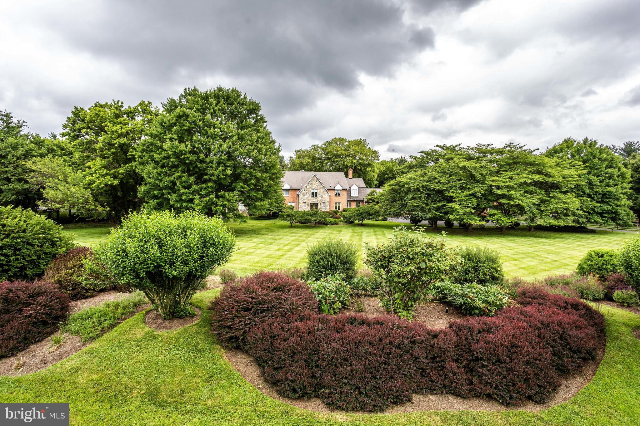 RIVER OAKS FARM - Residential
