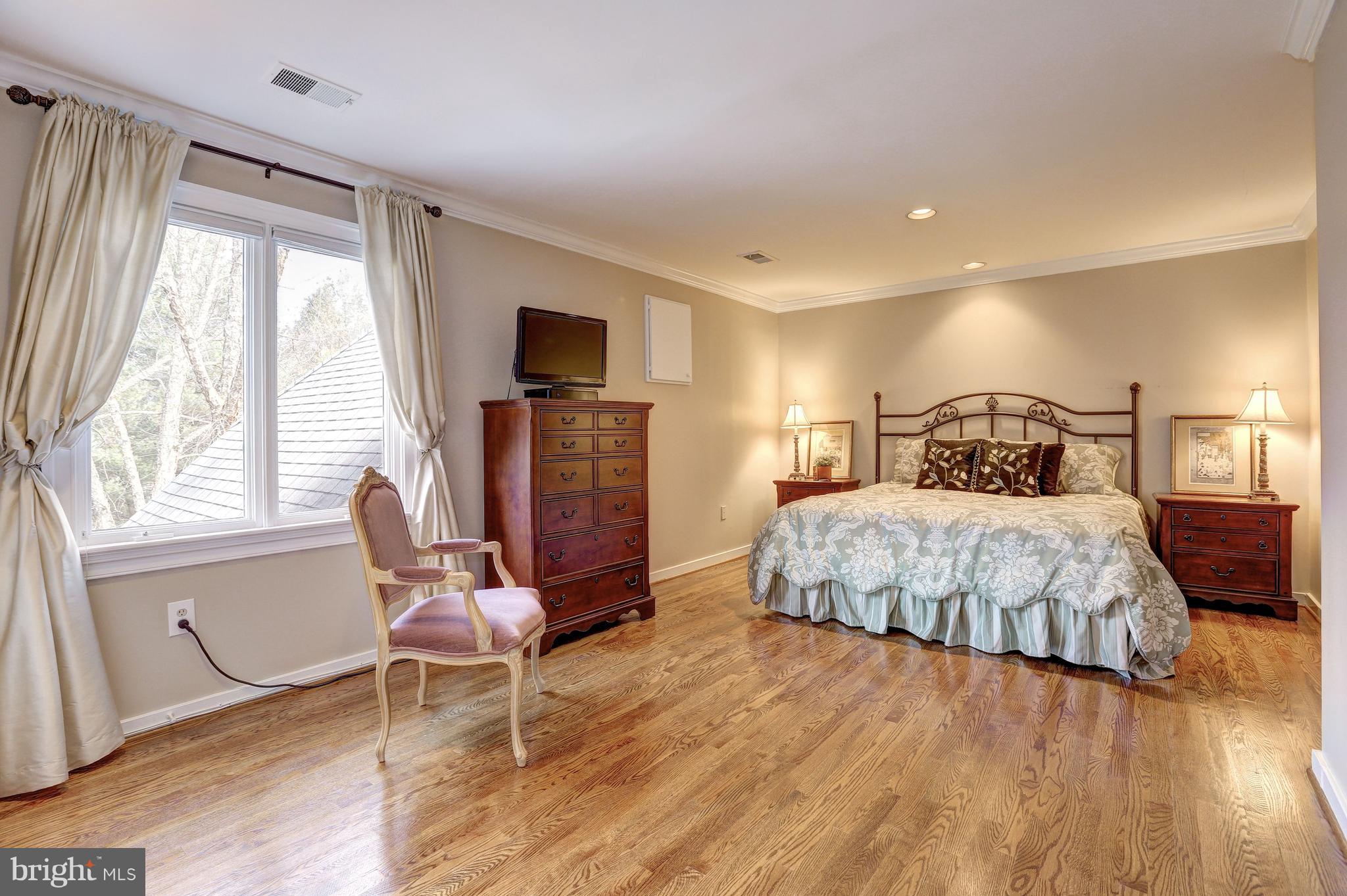 RIVER OAKS FARM - Residential