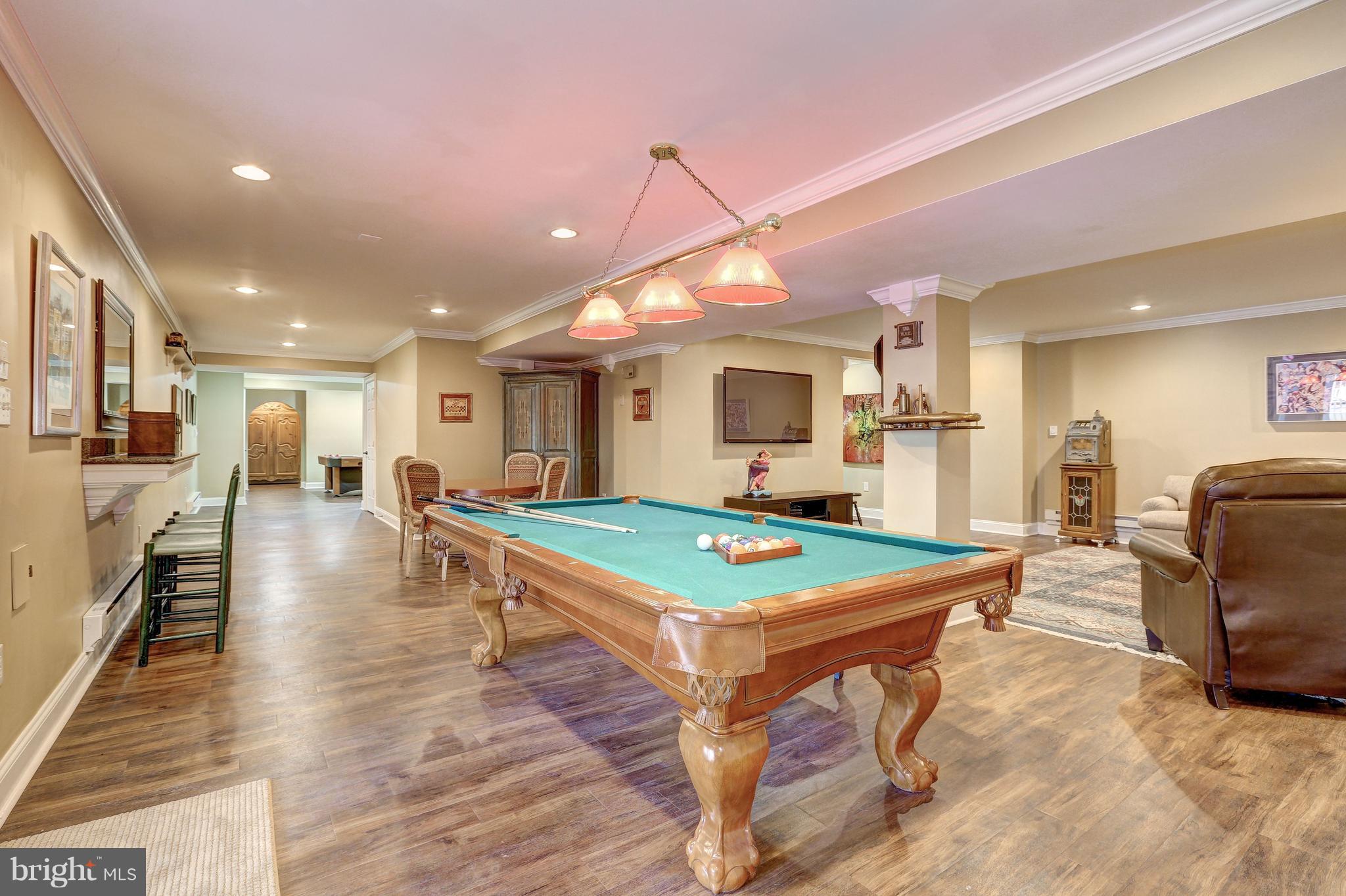 RIVER OAKS FARM - Residential