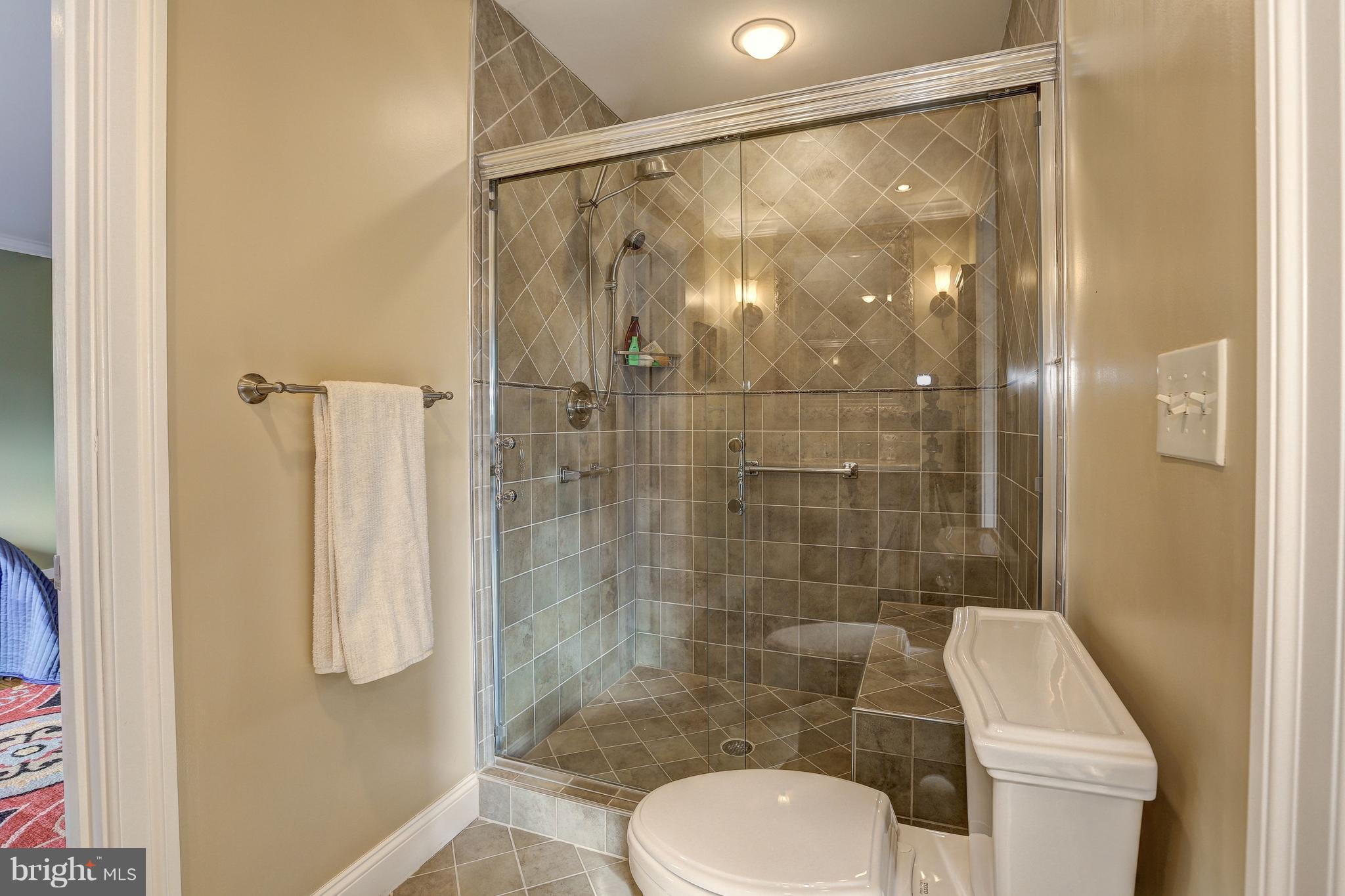 RIVER OAKS FARM - Residential