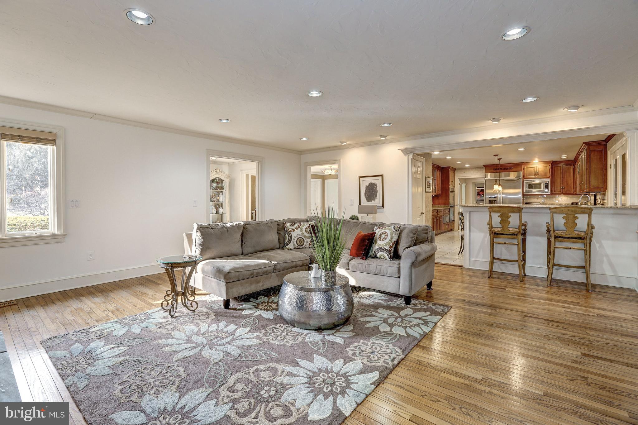 RIVER OAKS FARM - Residential