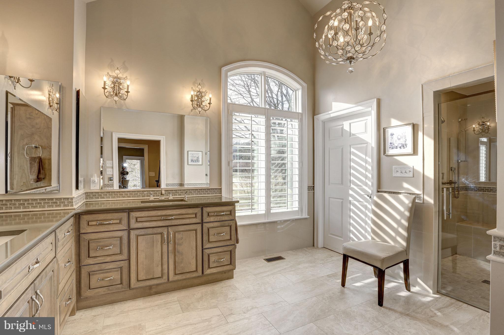 RIVER OAKS FARM - Residential