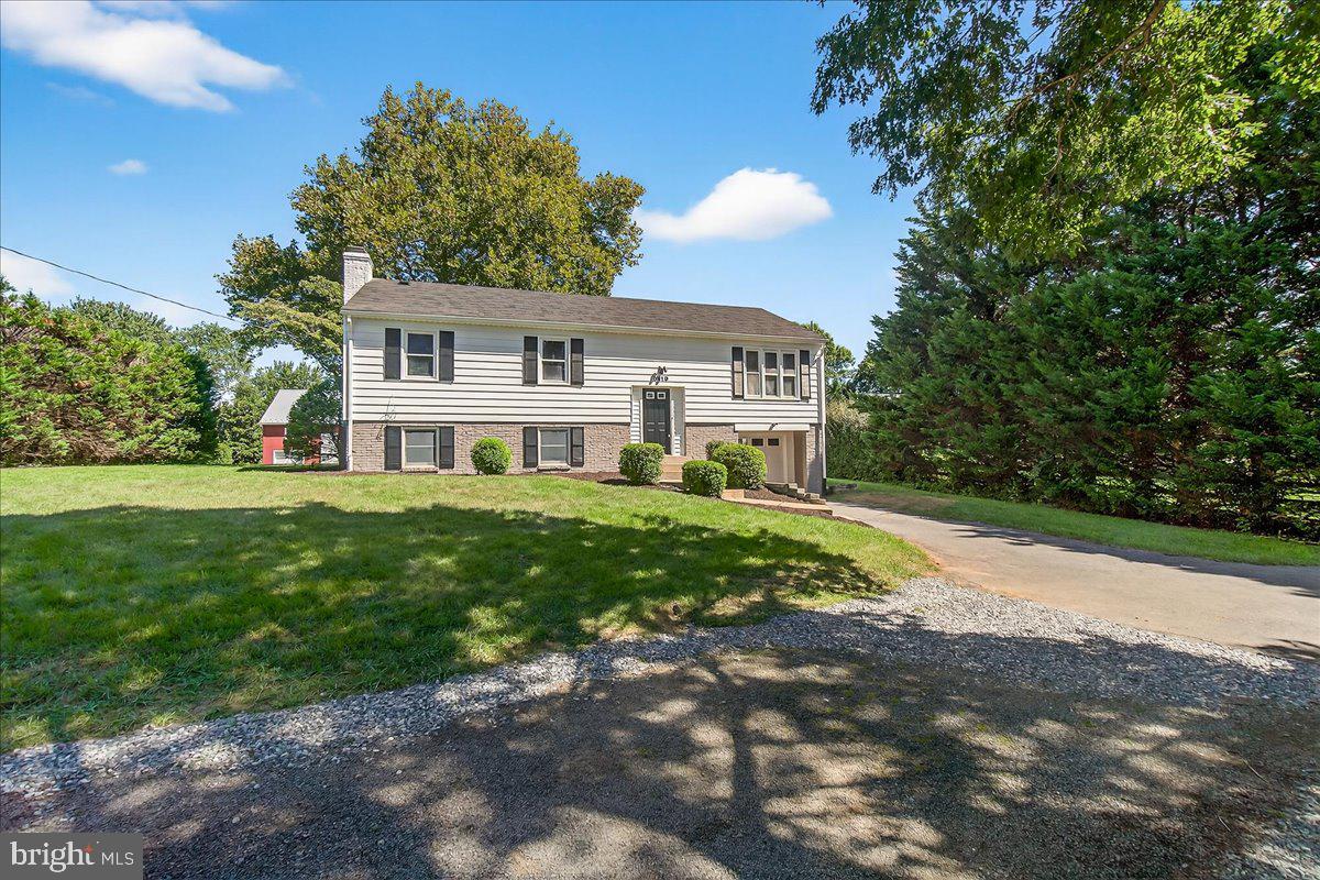 DAMASCUS OUTSIDE - Residential