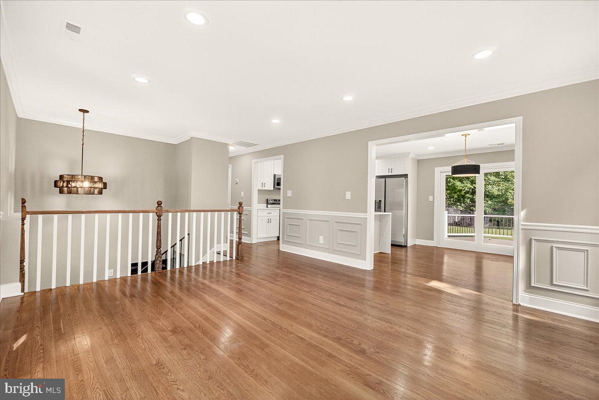 DAMASCUS OUTSIDE - Residential