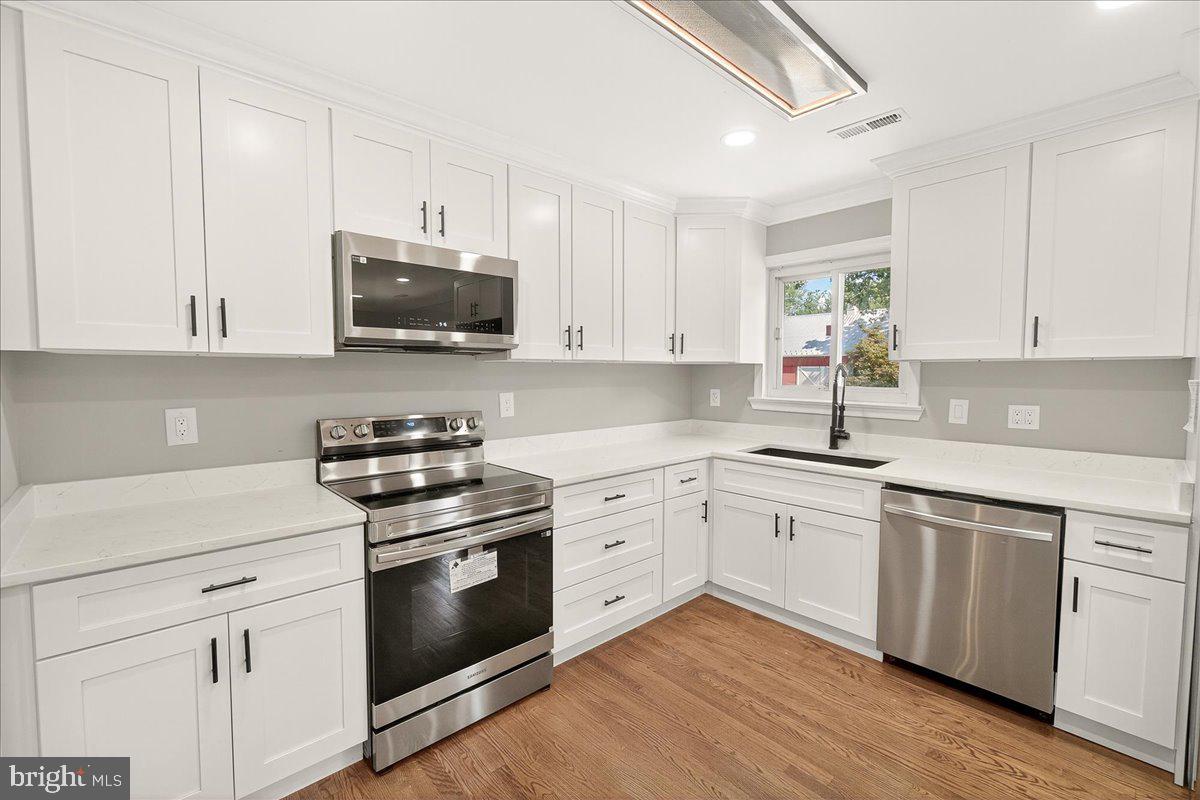 DAMASCUS OUTSIDE - Residential