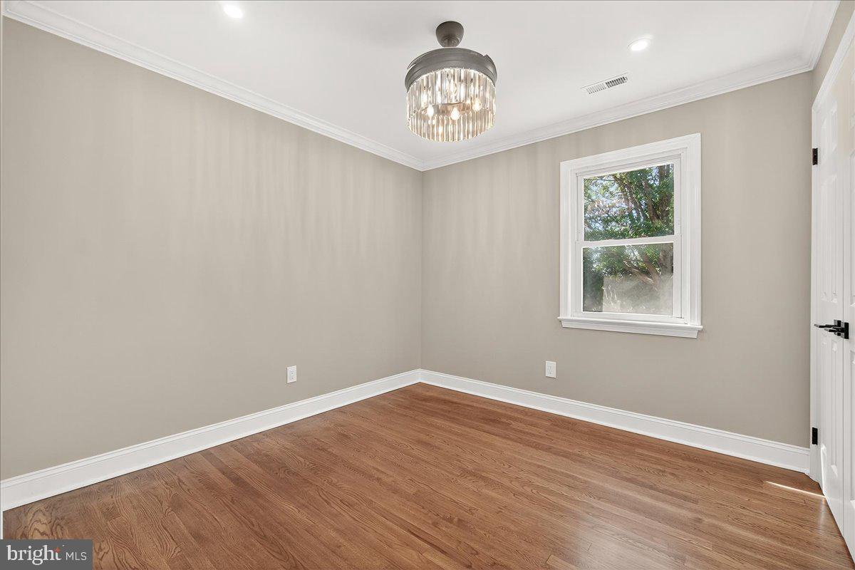 DAMASCUS OUTSIDE - Residential