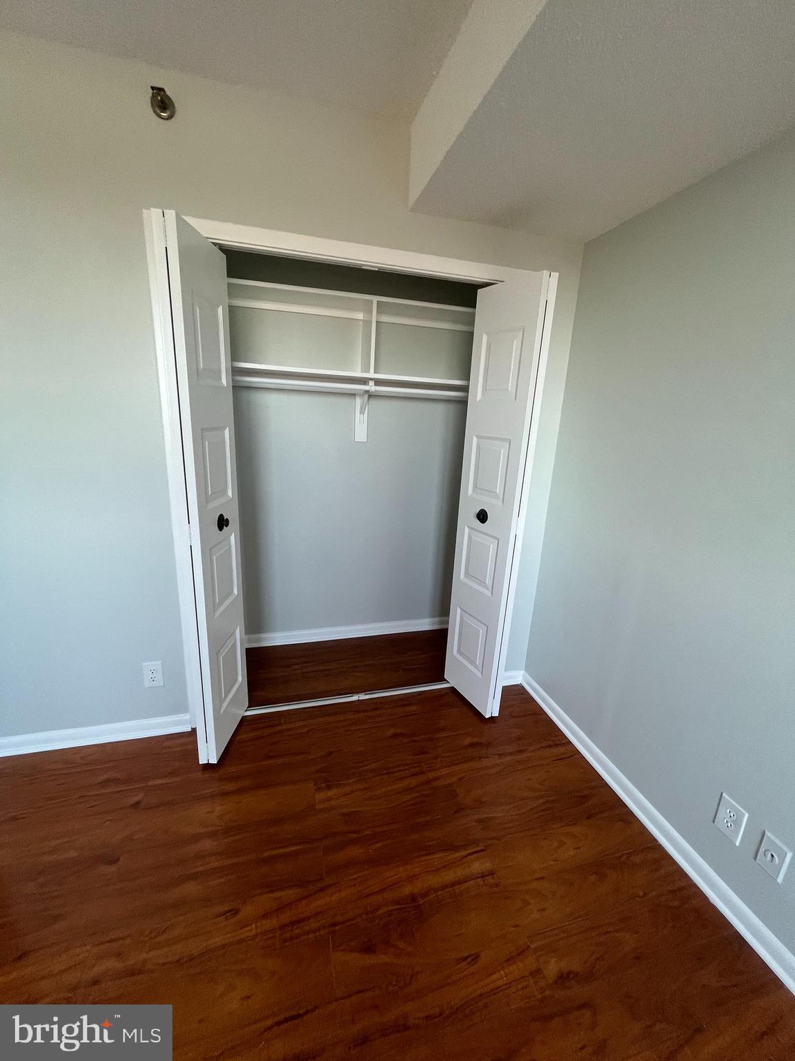 SKYLINE SQUARE CONDO - Residential Lease