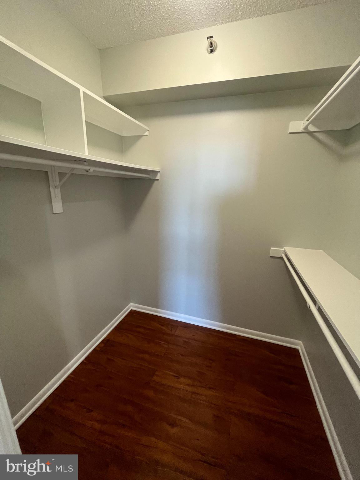 SKYLINE SQUARE CONDO - Residential Lease