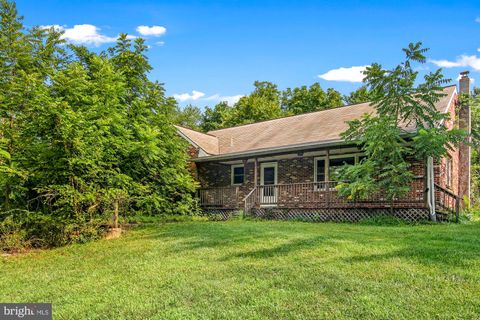 Photo of 611 CAMPUS RD, ELIZABETHTOWN, PA 17022 (MLS # PALA2025688)
