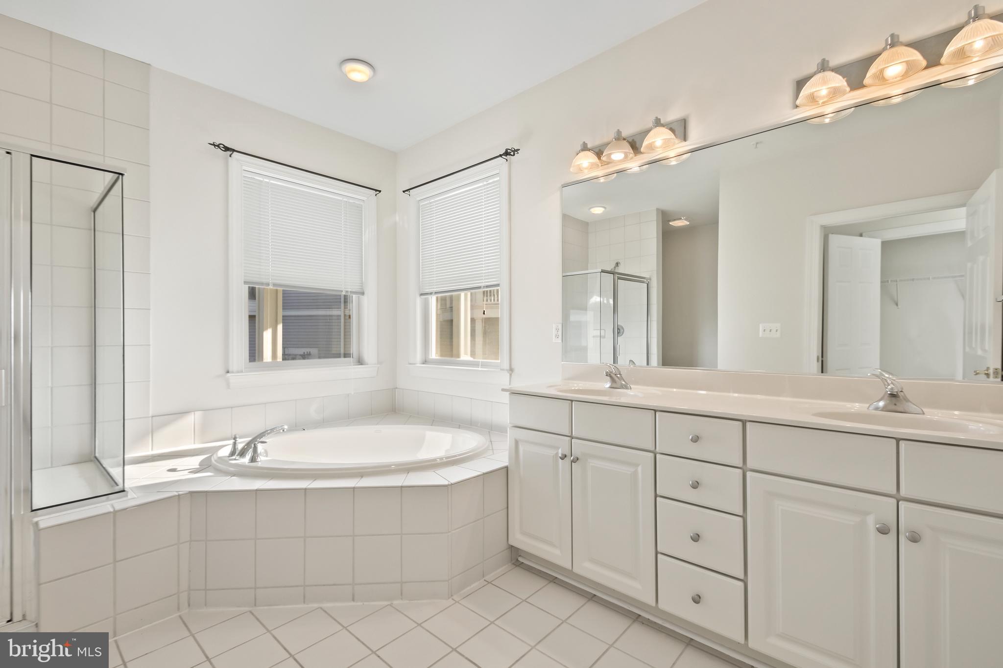 WATERS EDGE - Residential Lease