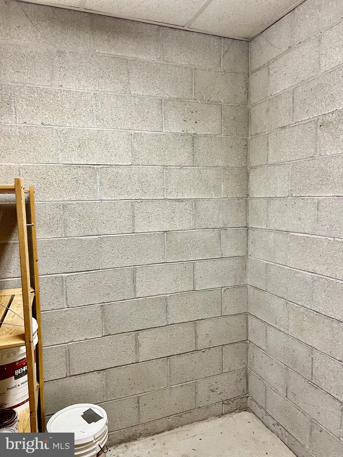 WATERS EDGE - Residential Lease