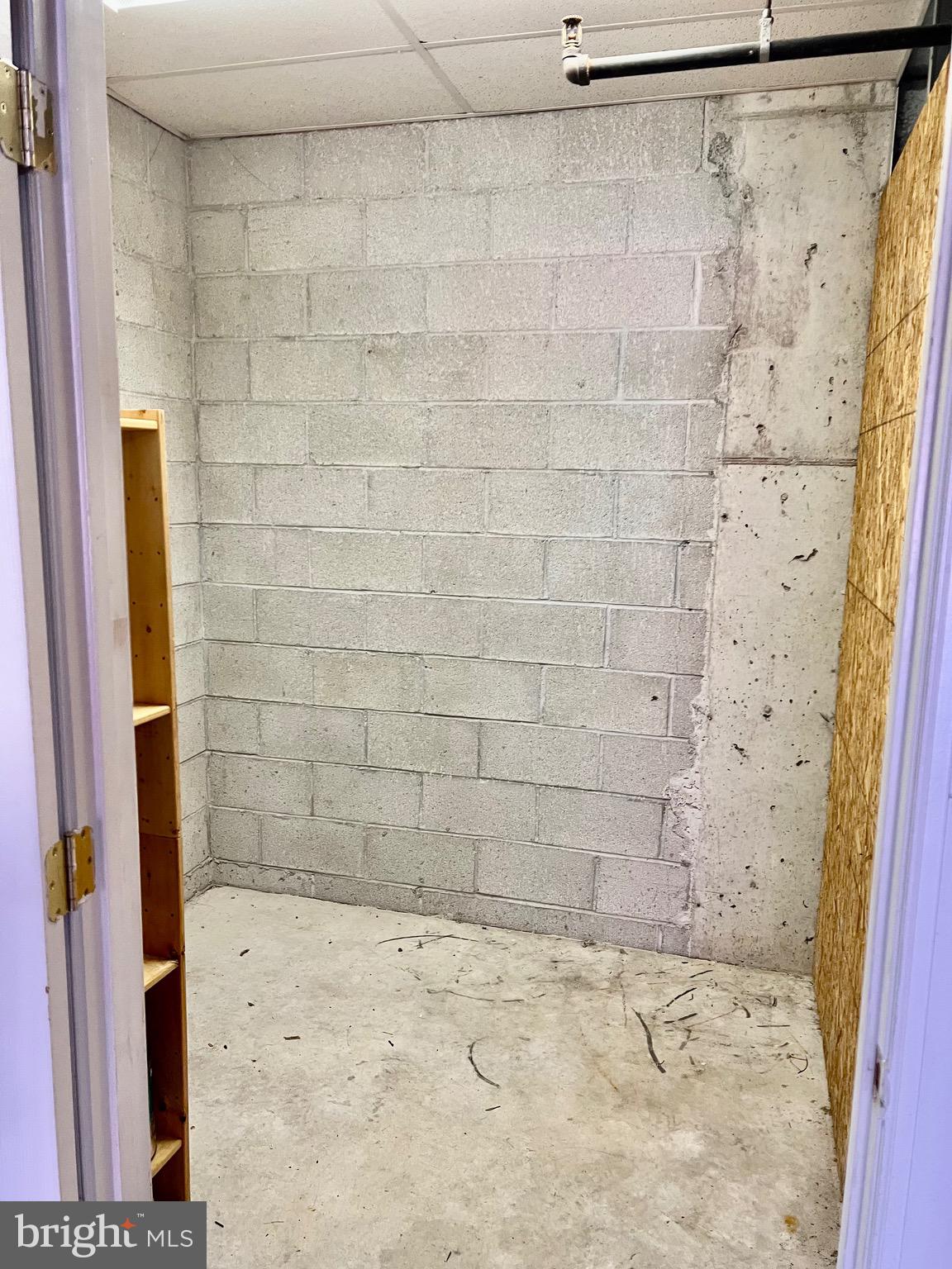 WATERS EDGE - Residential Lease