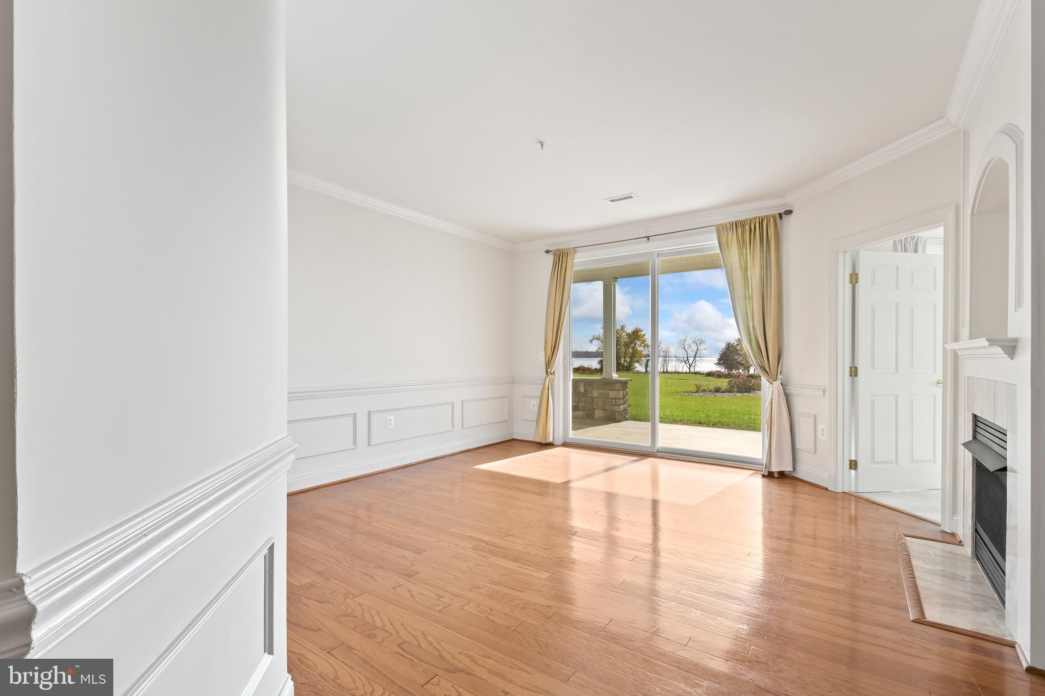 WATERS EDGE - Residential Lease