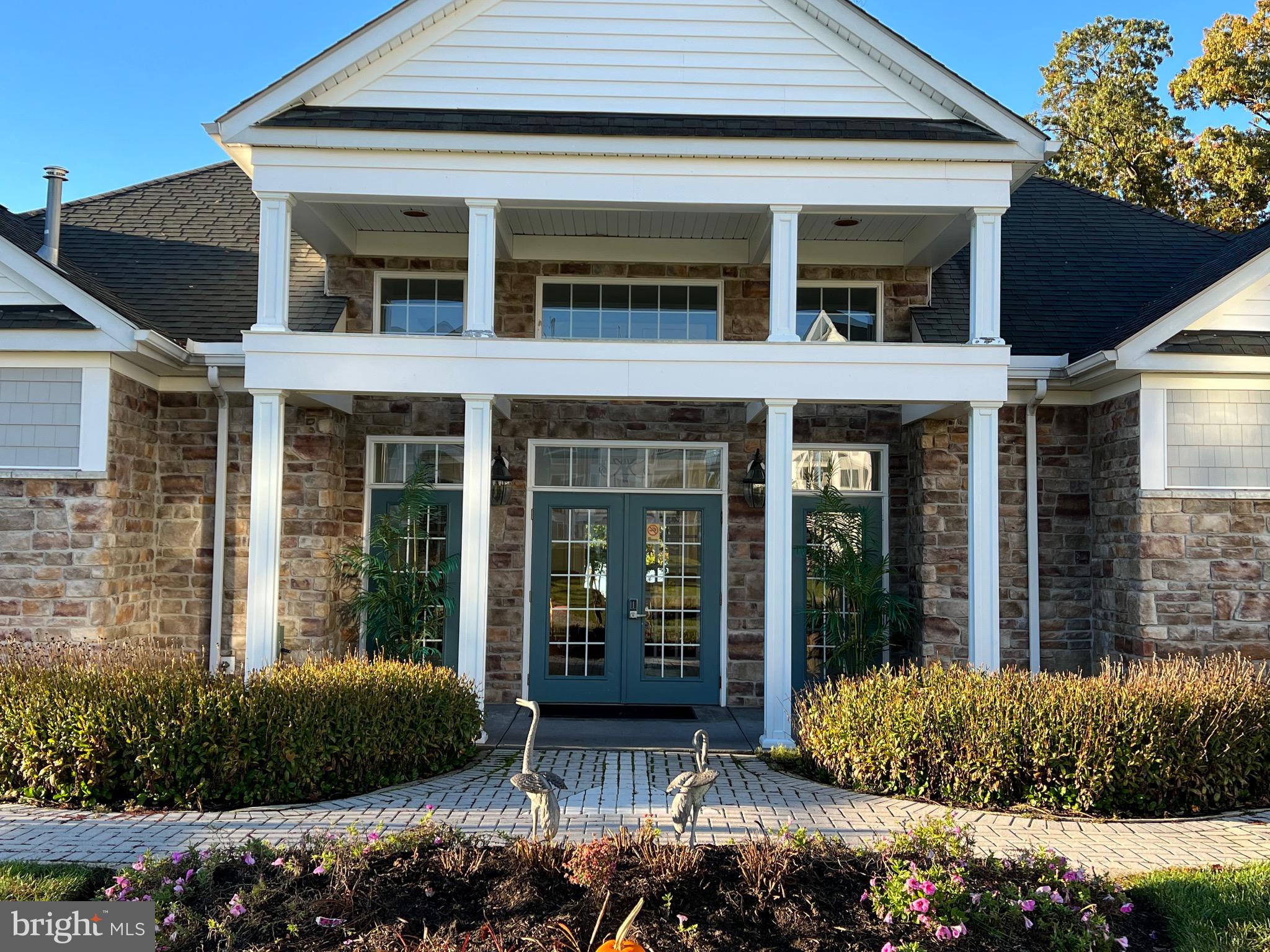 WATERS EDGE - Residential Lease