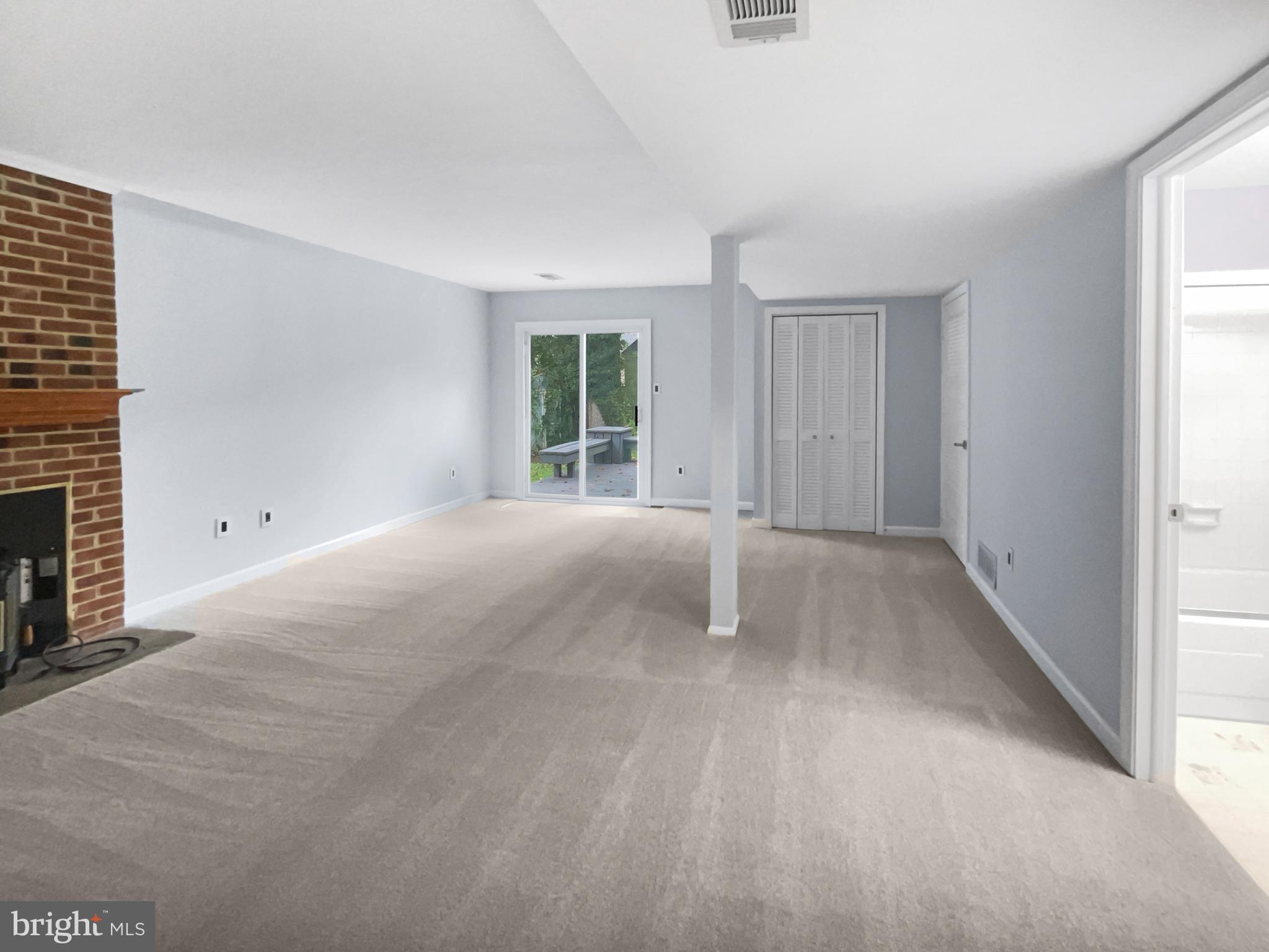 BENT TREE - Residential