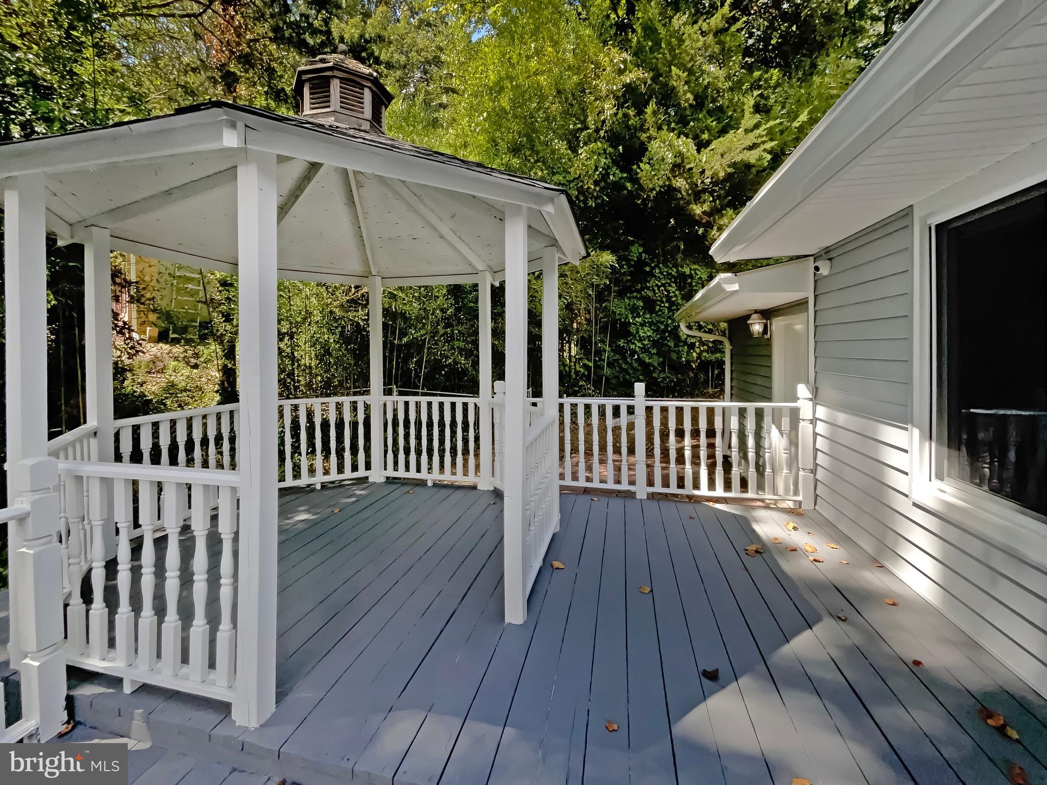 BENT TREE - Residential