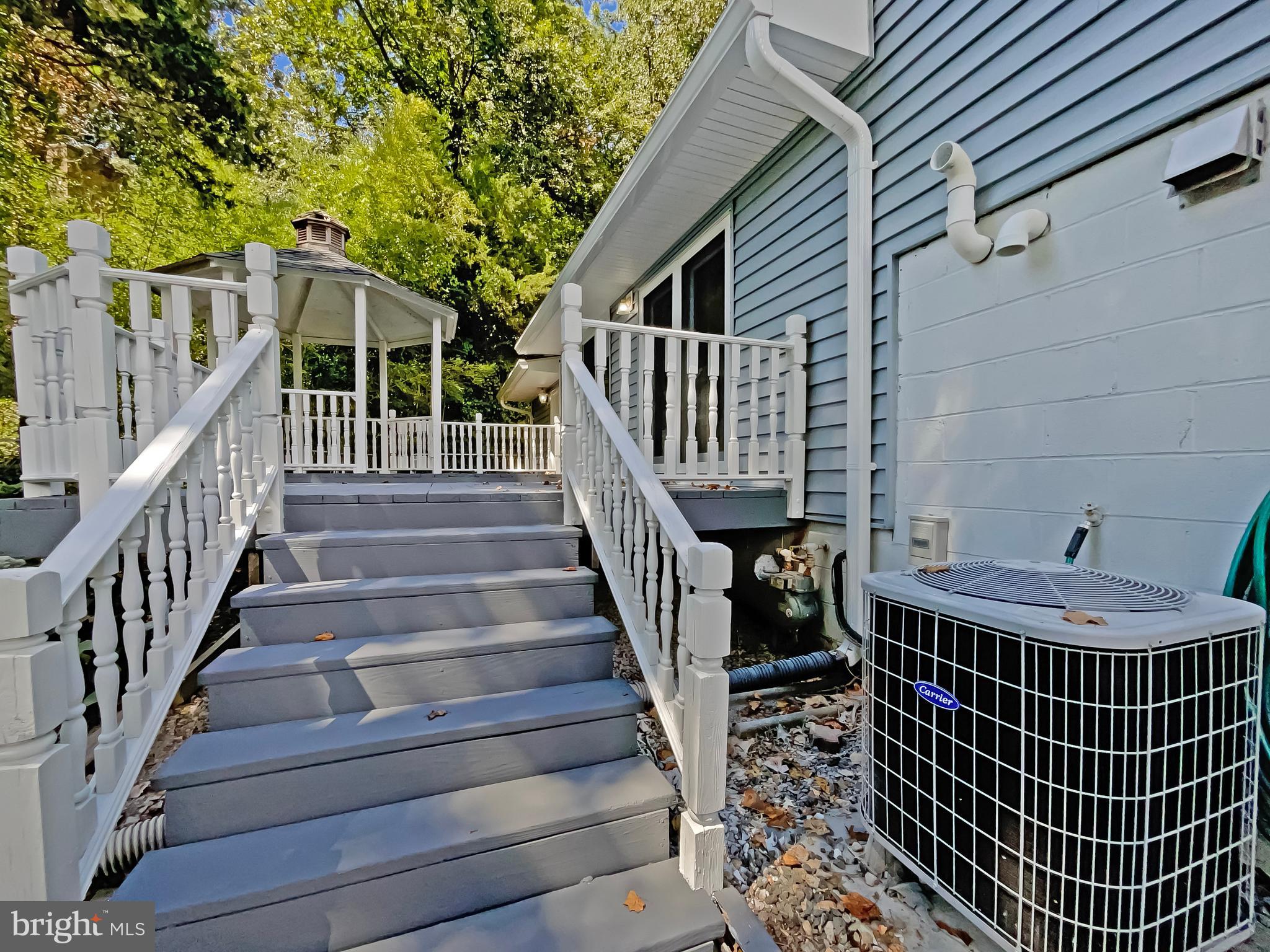 BENT TREE - Residential