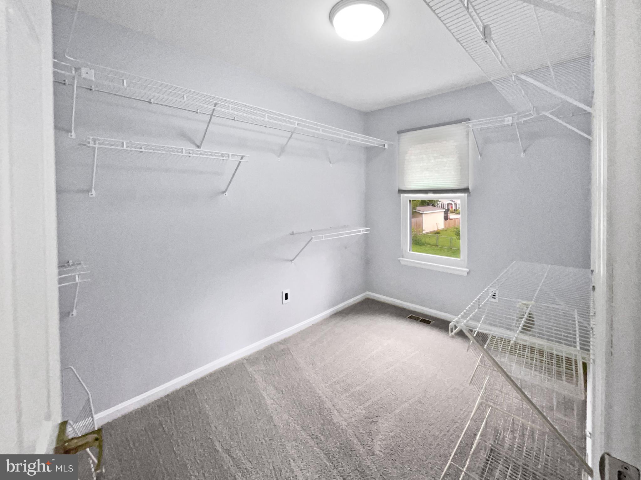 BENT TREE - Residential