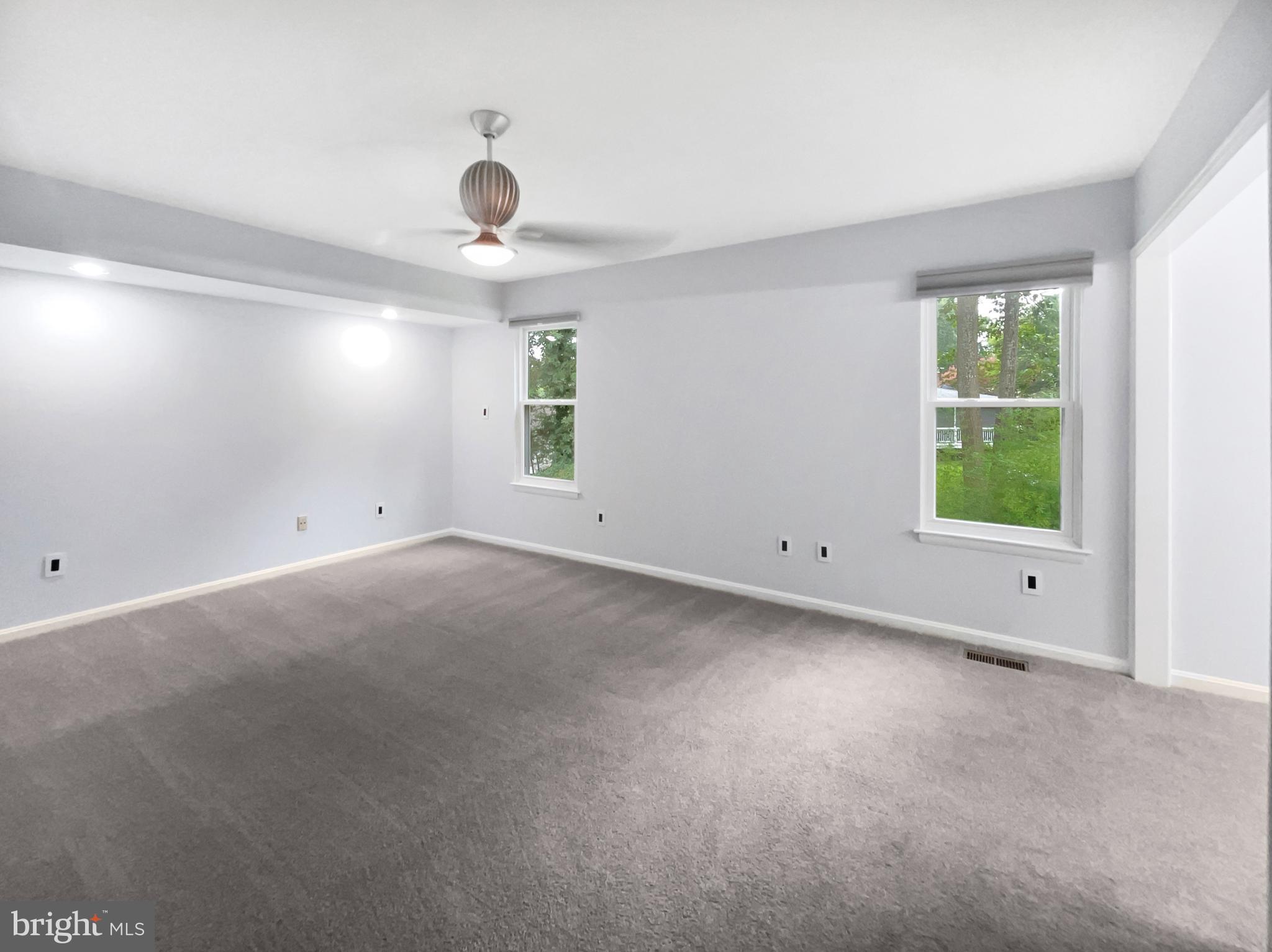 BENT TREE - Residential