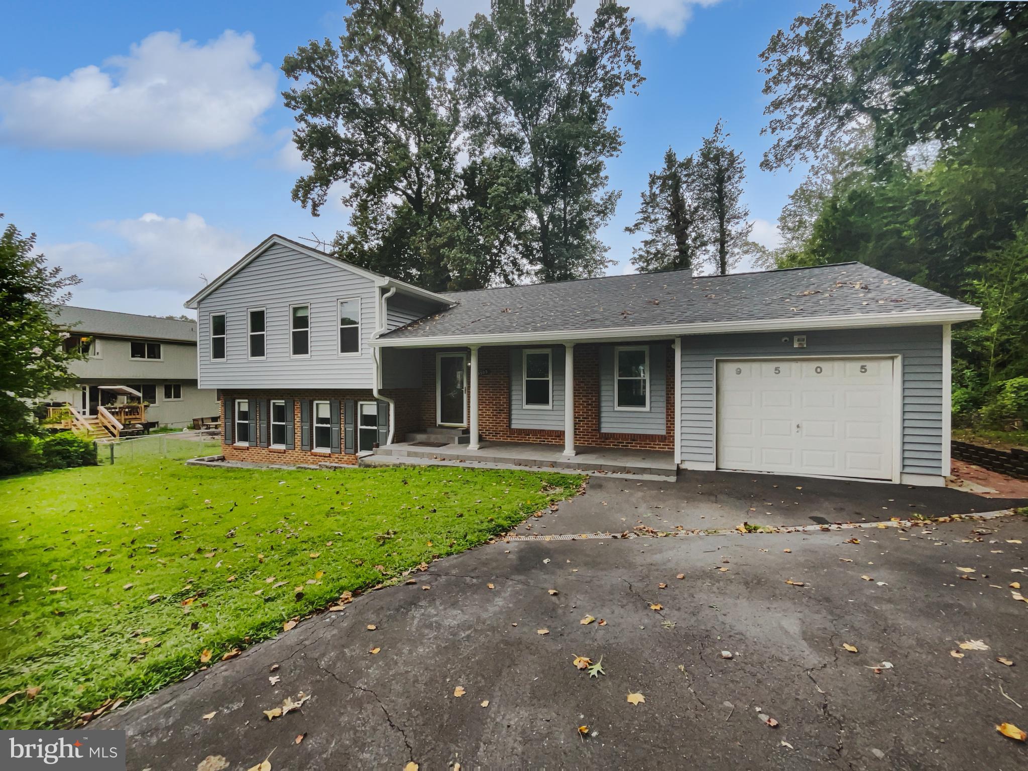 BENT TREE - Residential