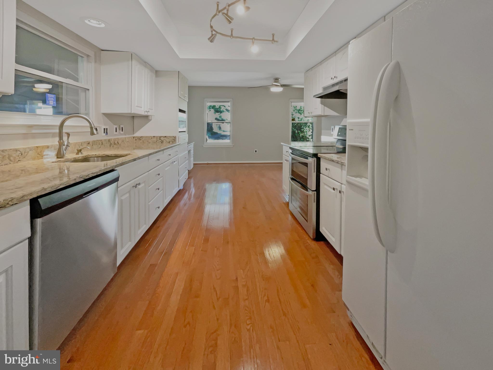 BENT TREE - Residential