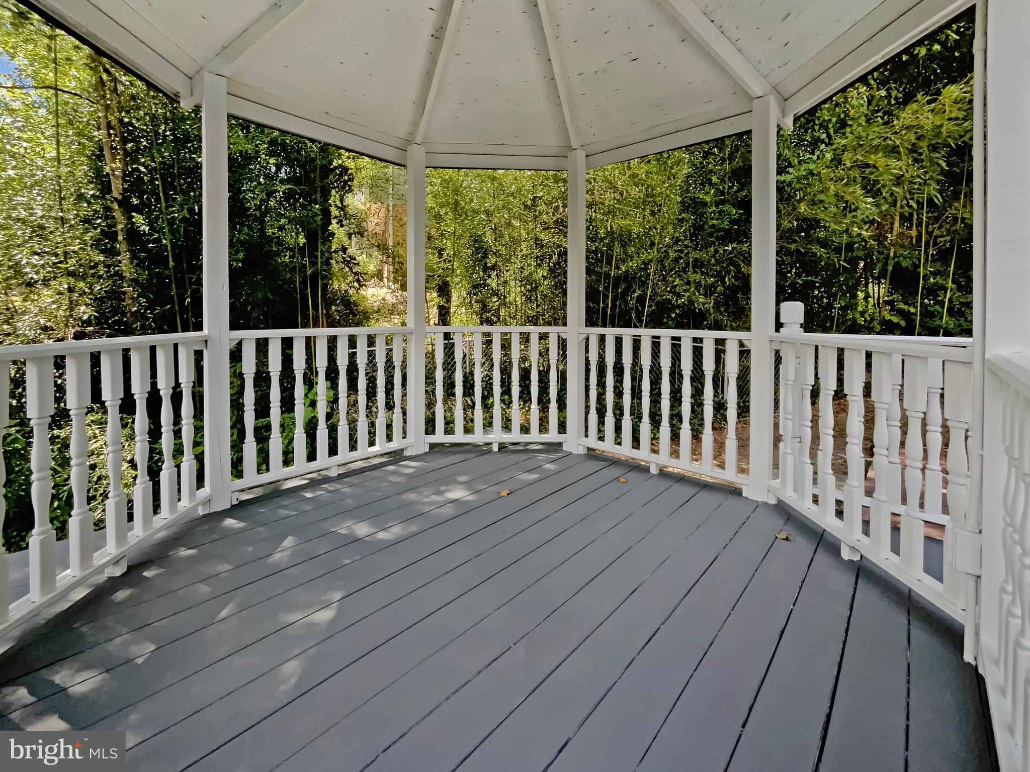 BENT TREE - Residential