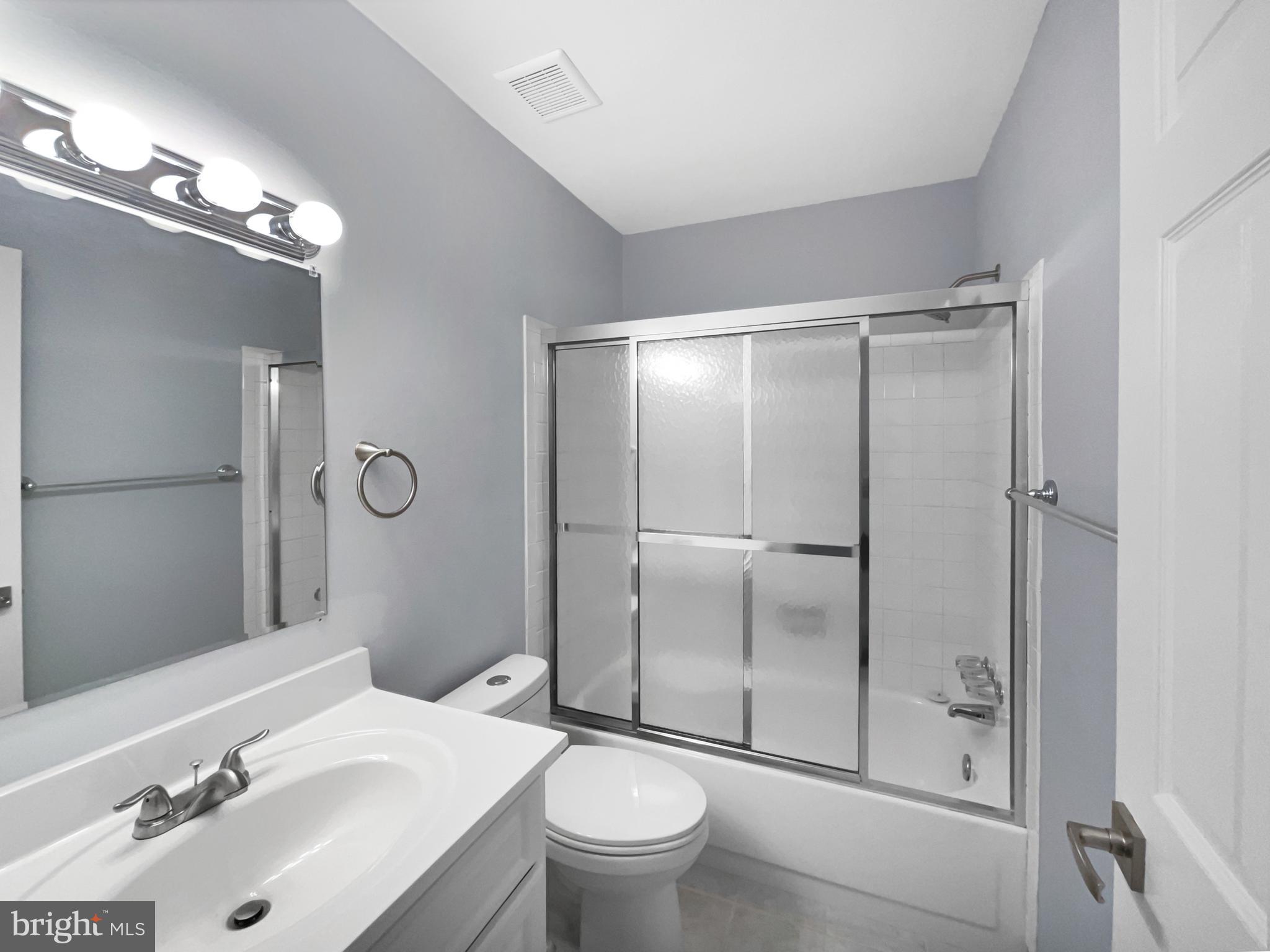 BENT TREE - Residential