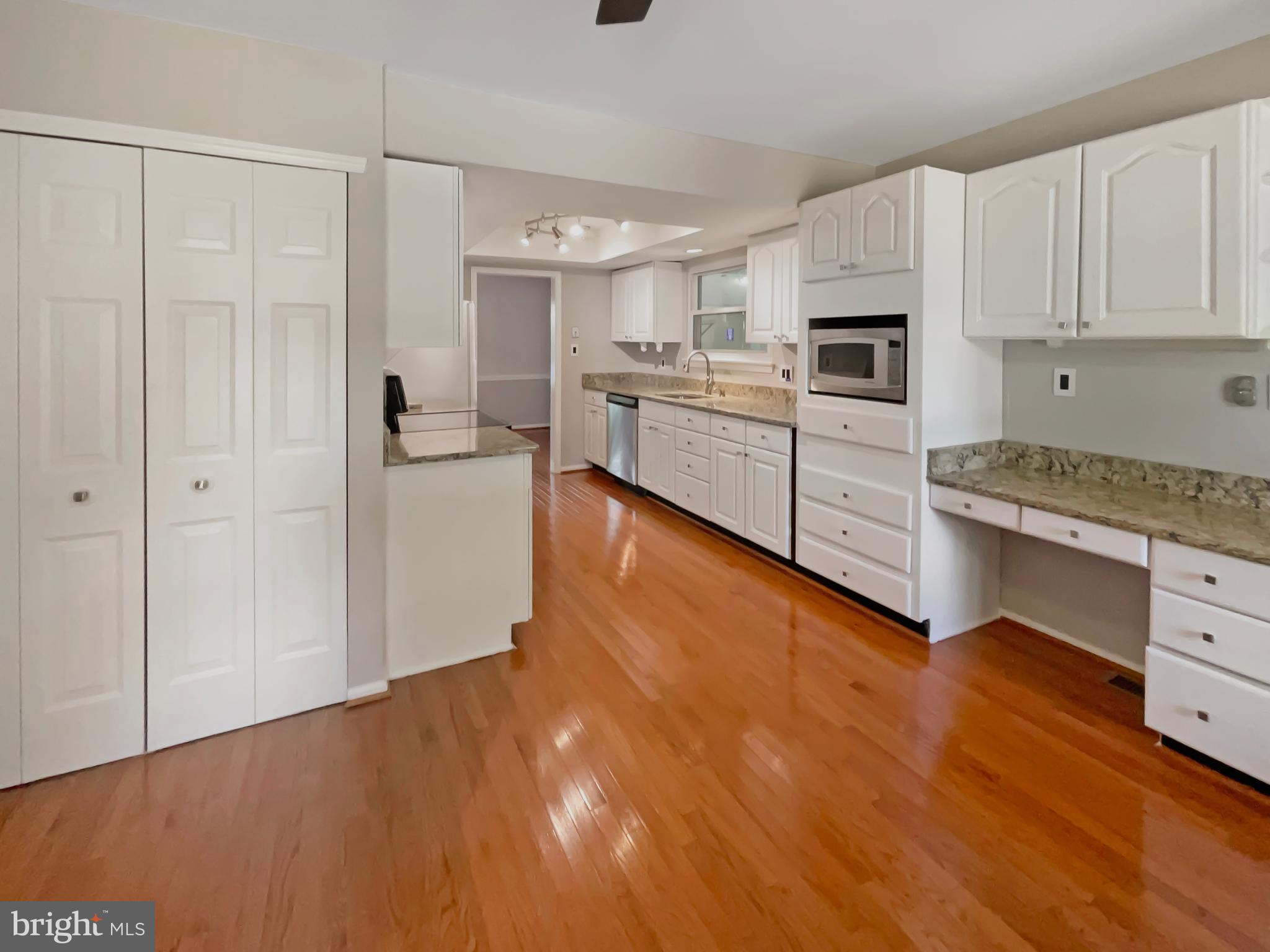 BENT TREE - Residential