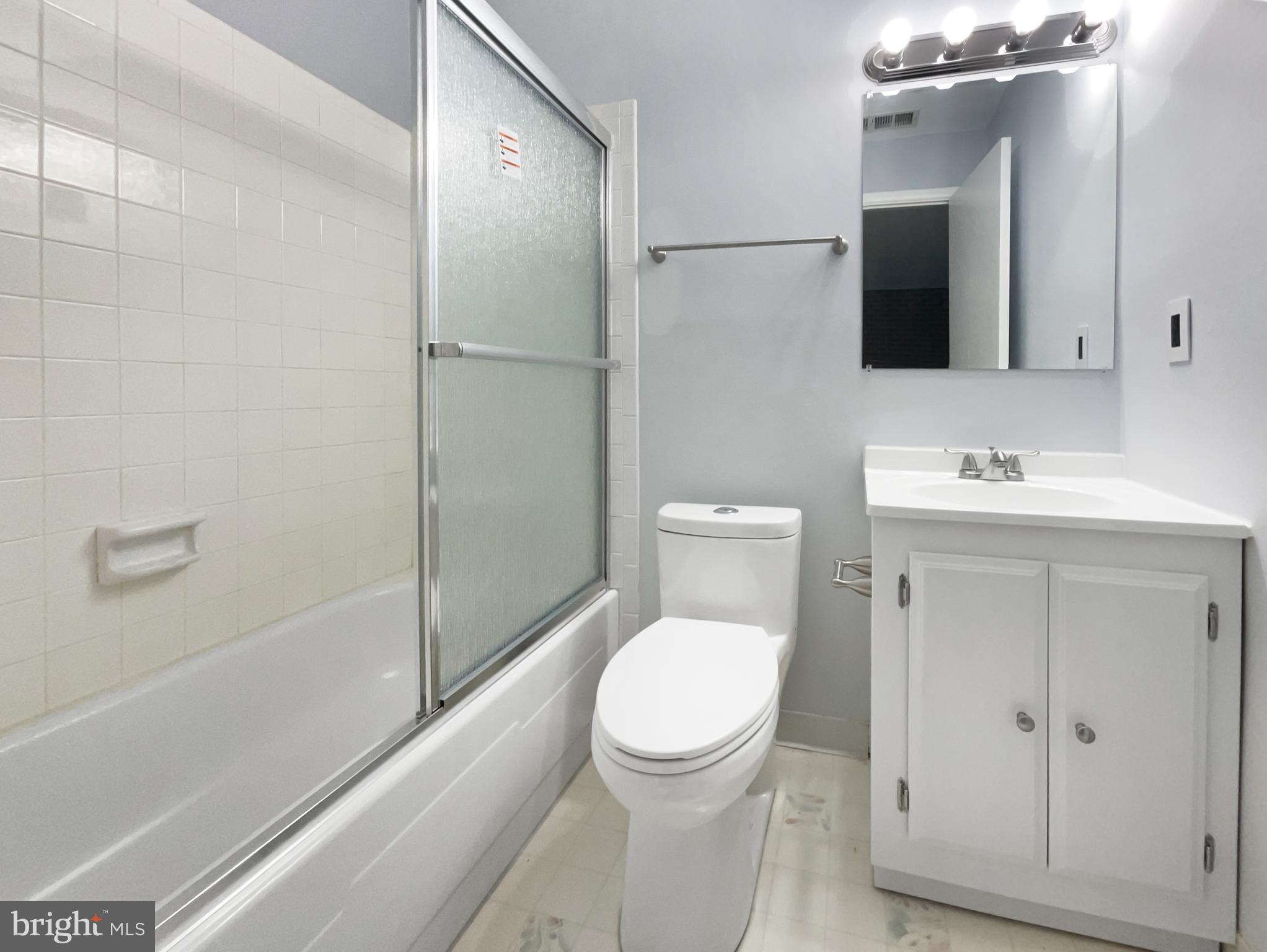 BENT TREE - Residential