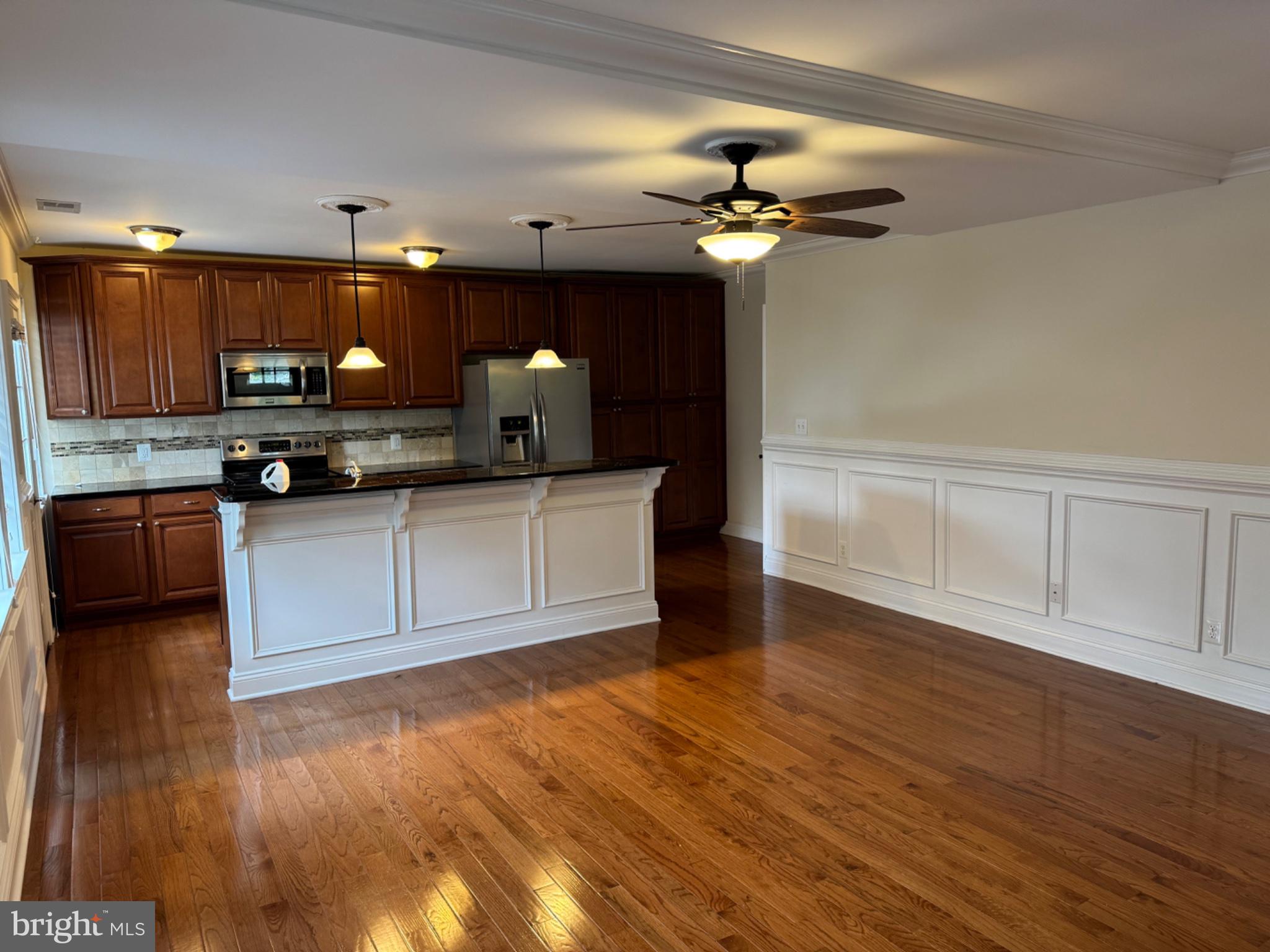 600 GROVE STREET 3