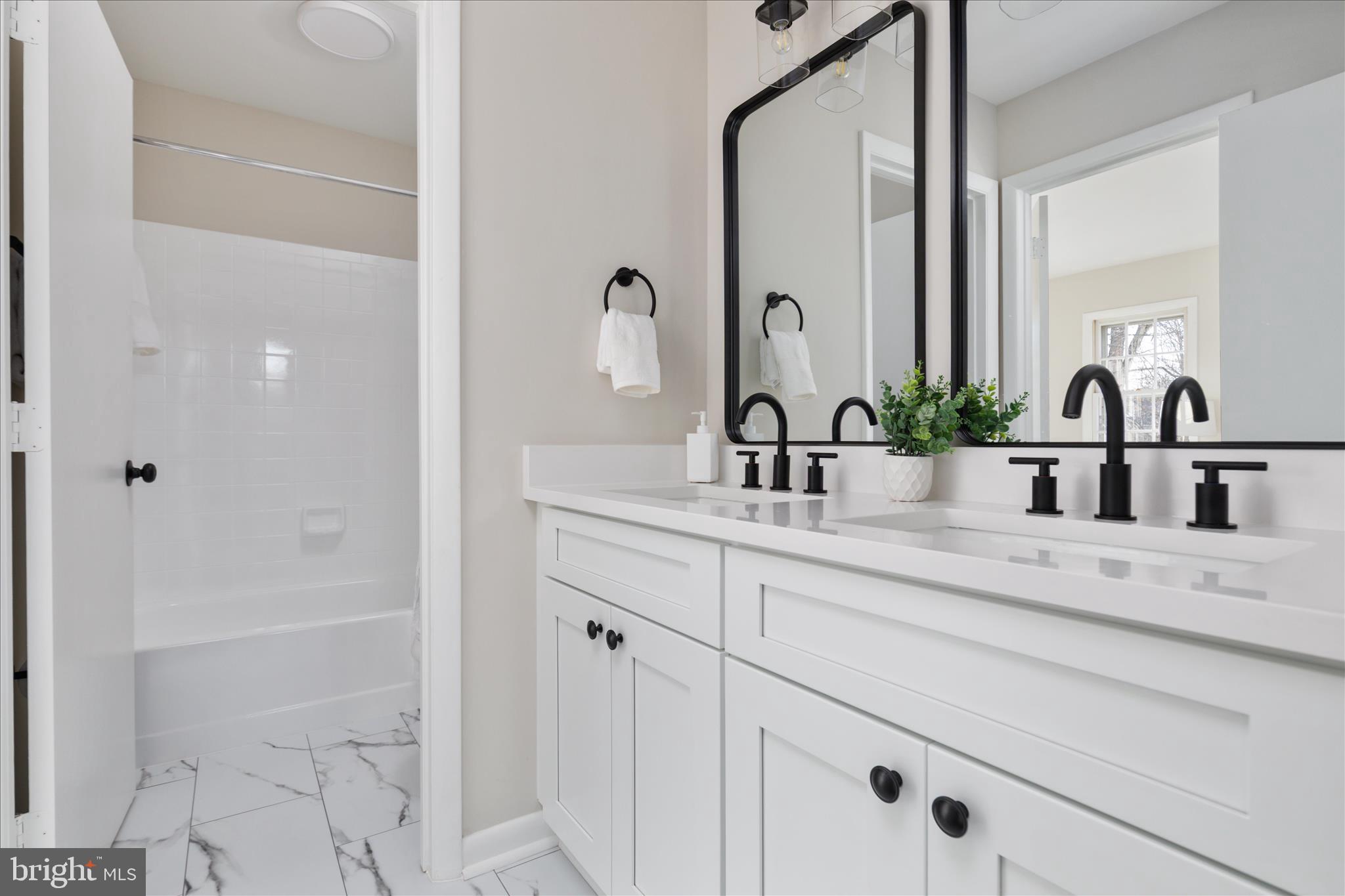 COUNTRYSIDE - Residential