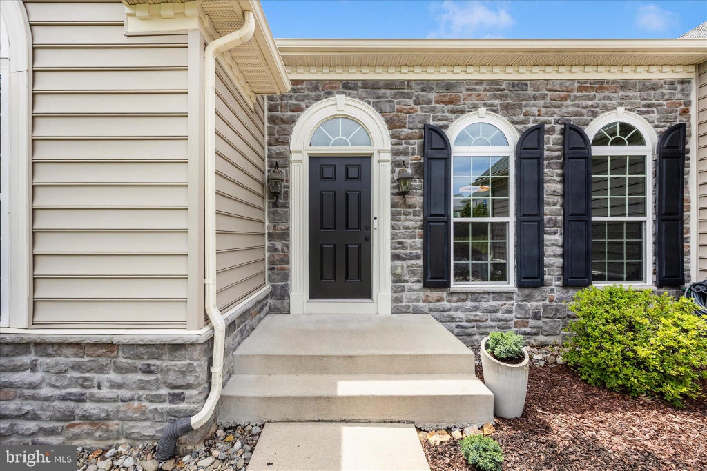 Photo of 6819 Rehnquist Court, NEW MARKET, MD 21774 (MLS # MDFR2083172)