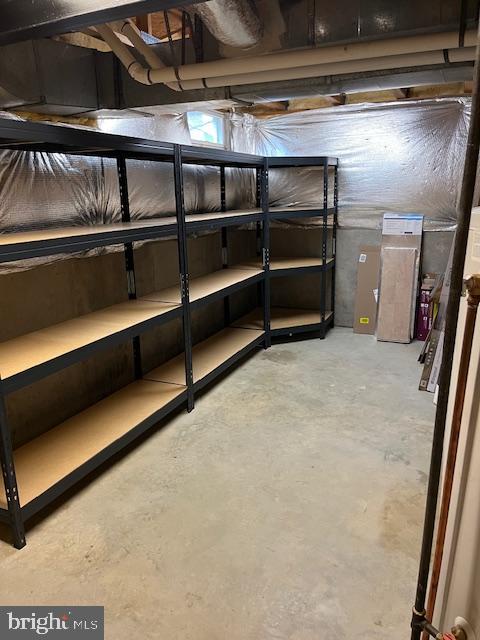 BLOOMS CROSSING - Residential Lease