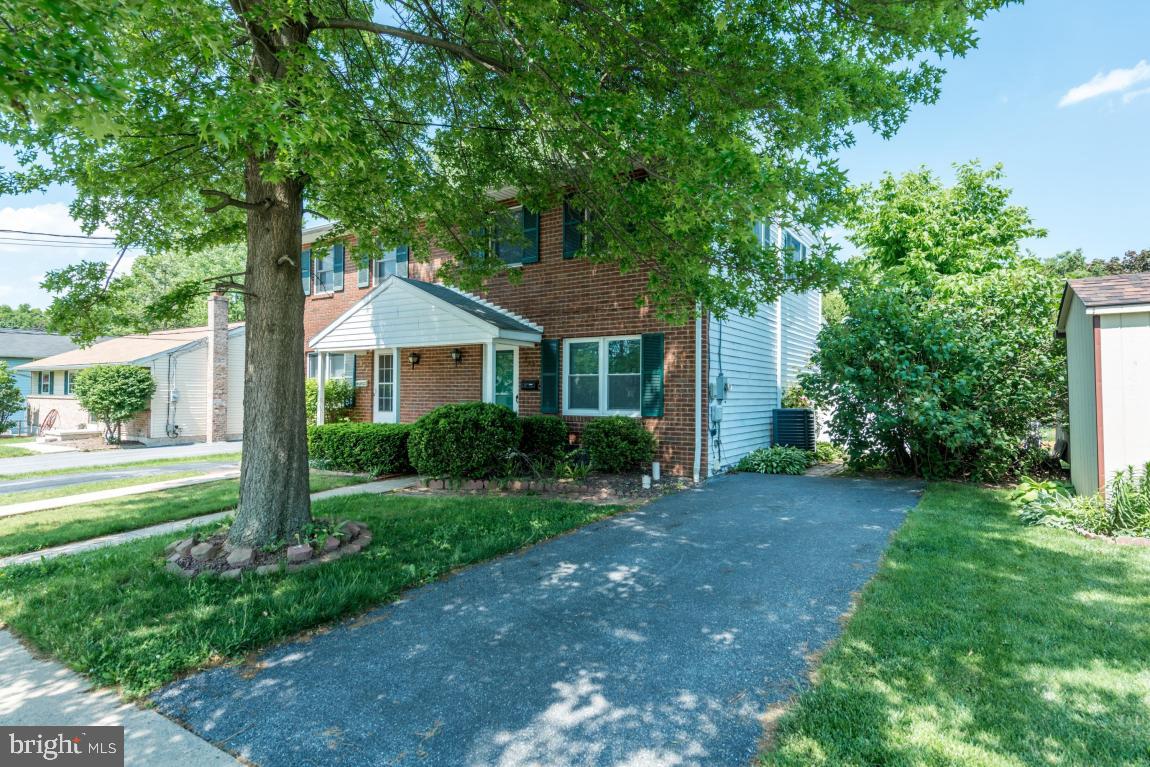 ELIZABETHTOWN BOROUGH - Residential