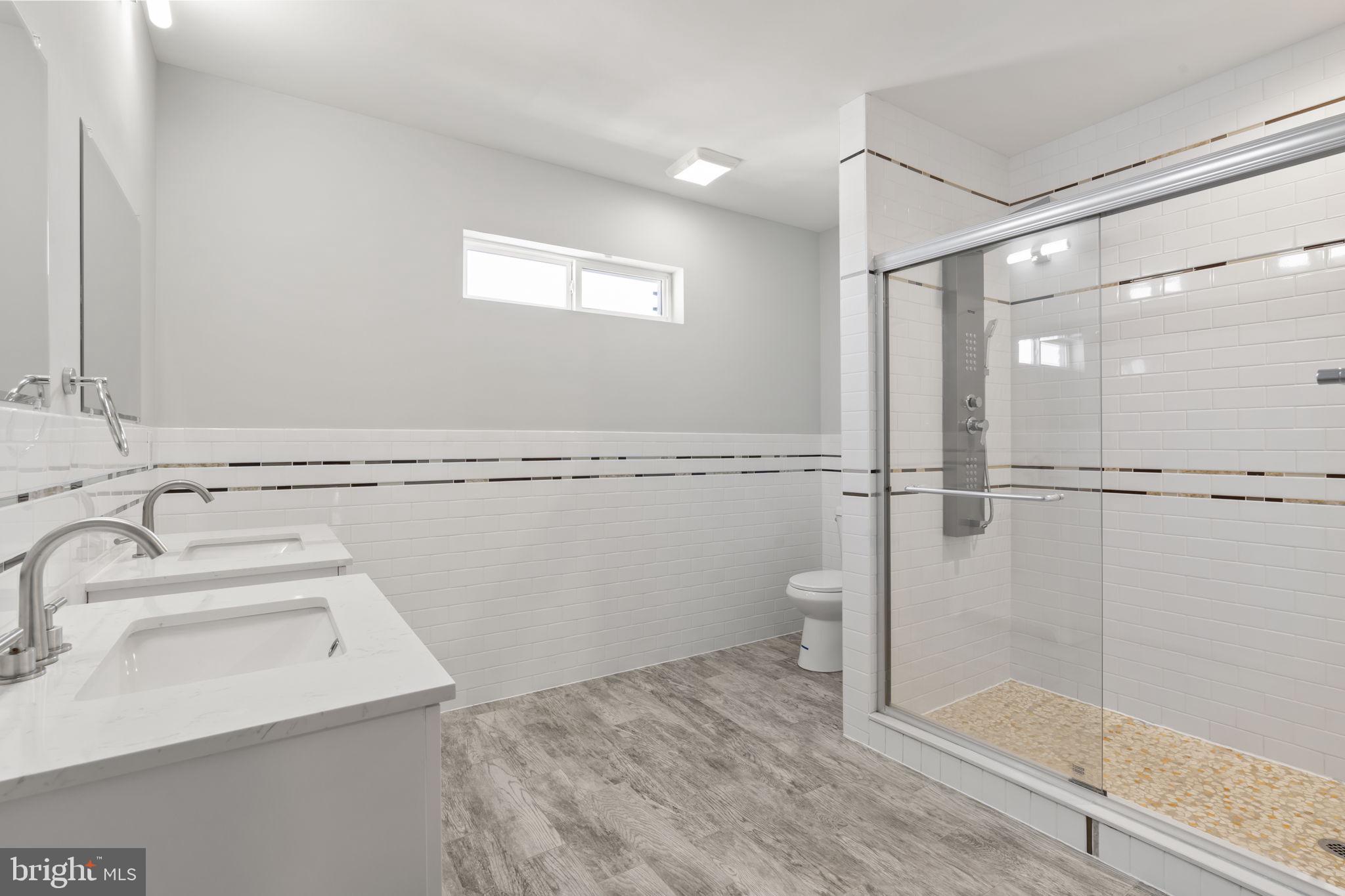 EAST KENSINGTON - Residential