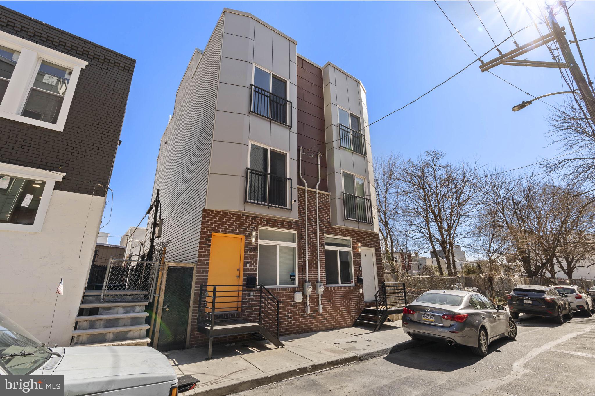 EAST KENSINGTON - Residential