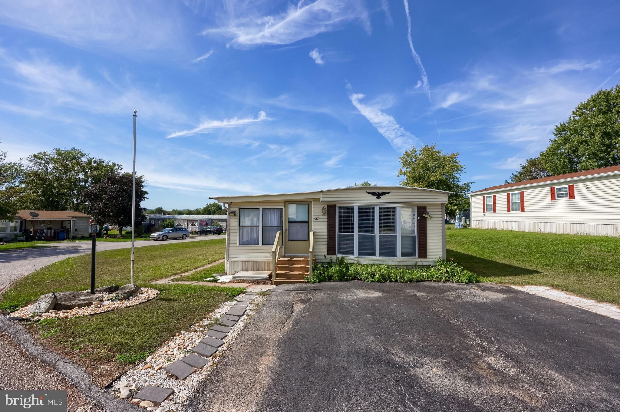 42 CHESAPEAKE ESTATE