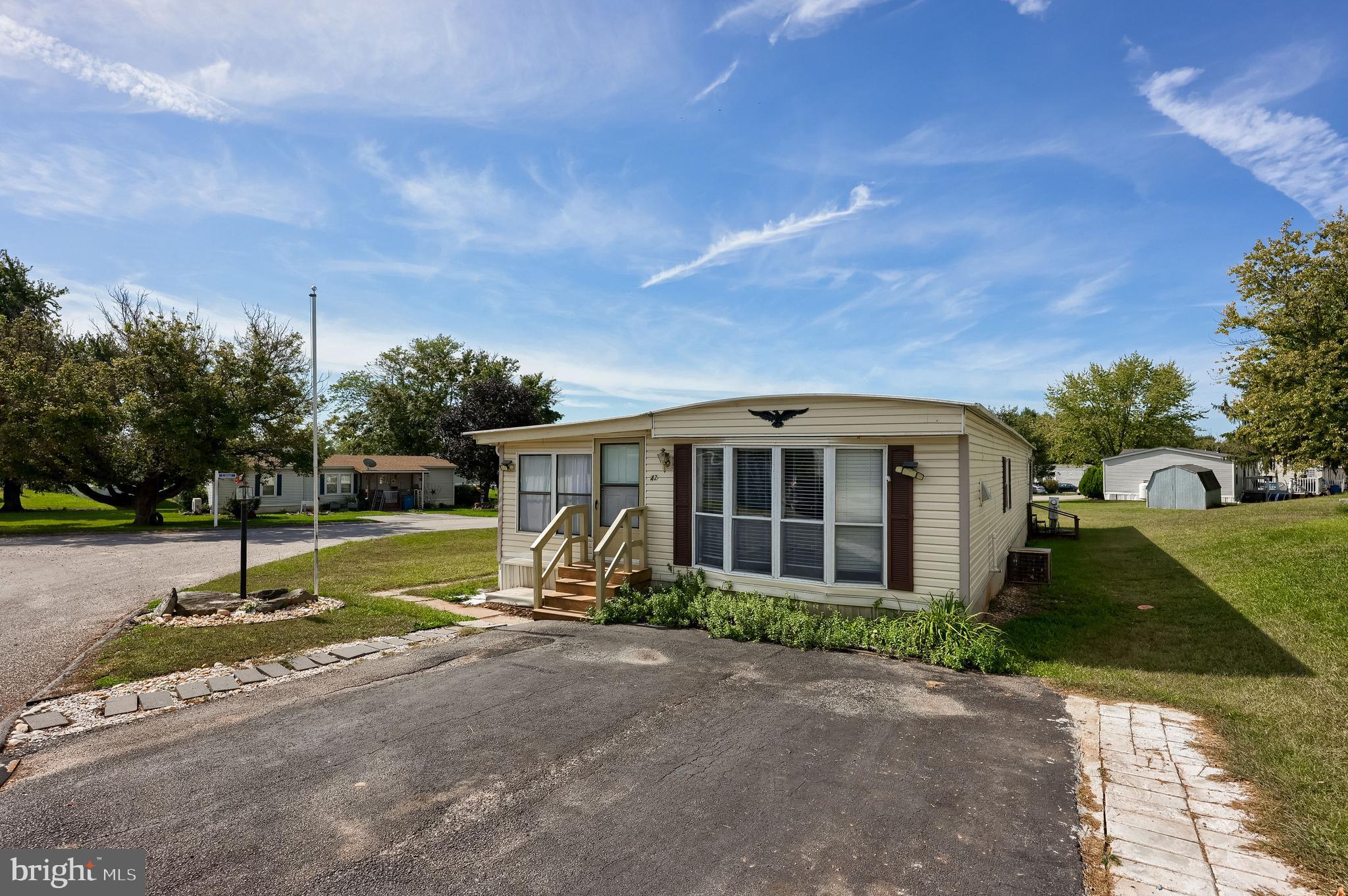 42 CHESAPEAKE ESTATE