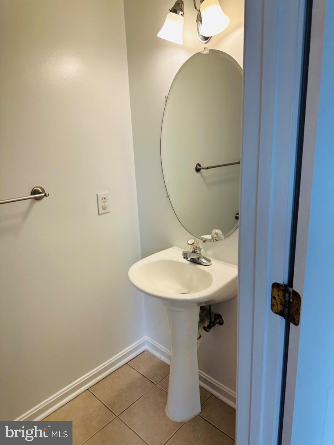 BOSTON COURTS - Residential