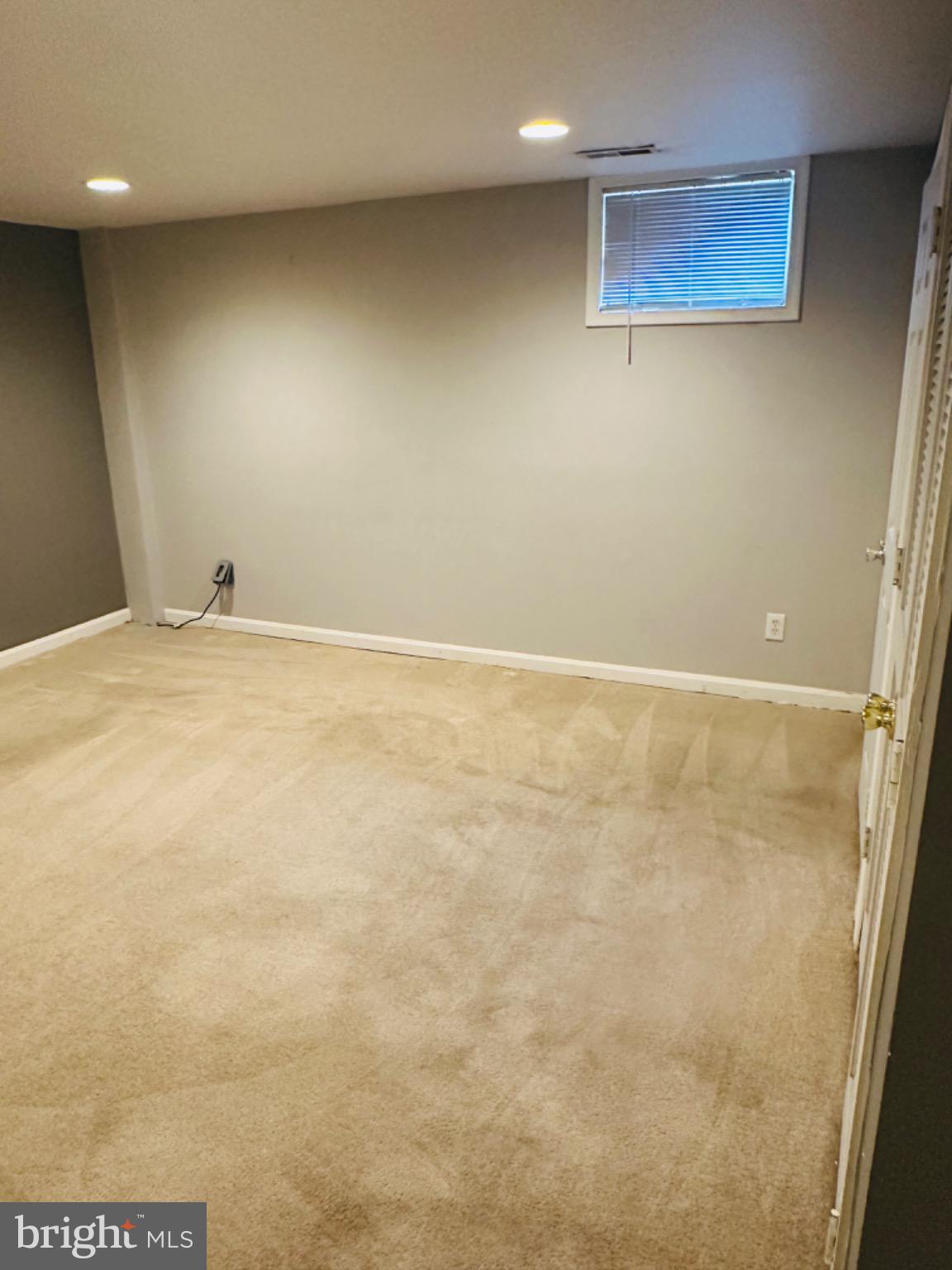 BOSTON COURTS - Residential