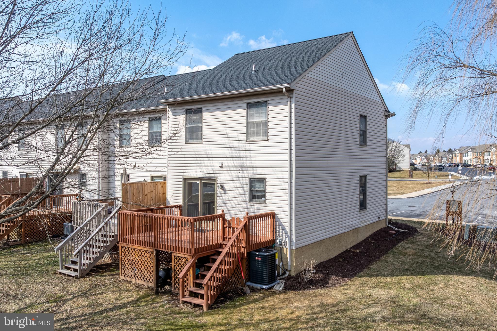 COBBLESTONE COURT - Residential