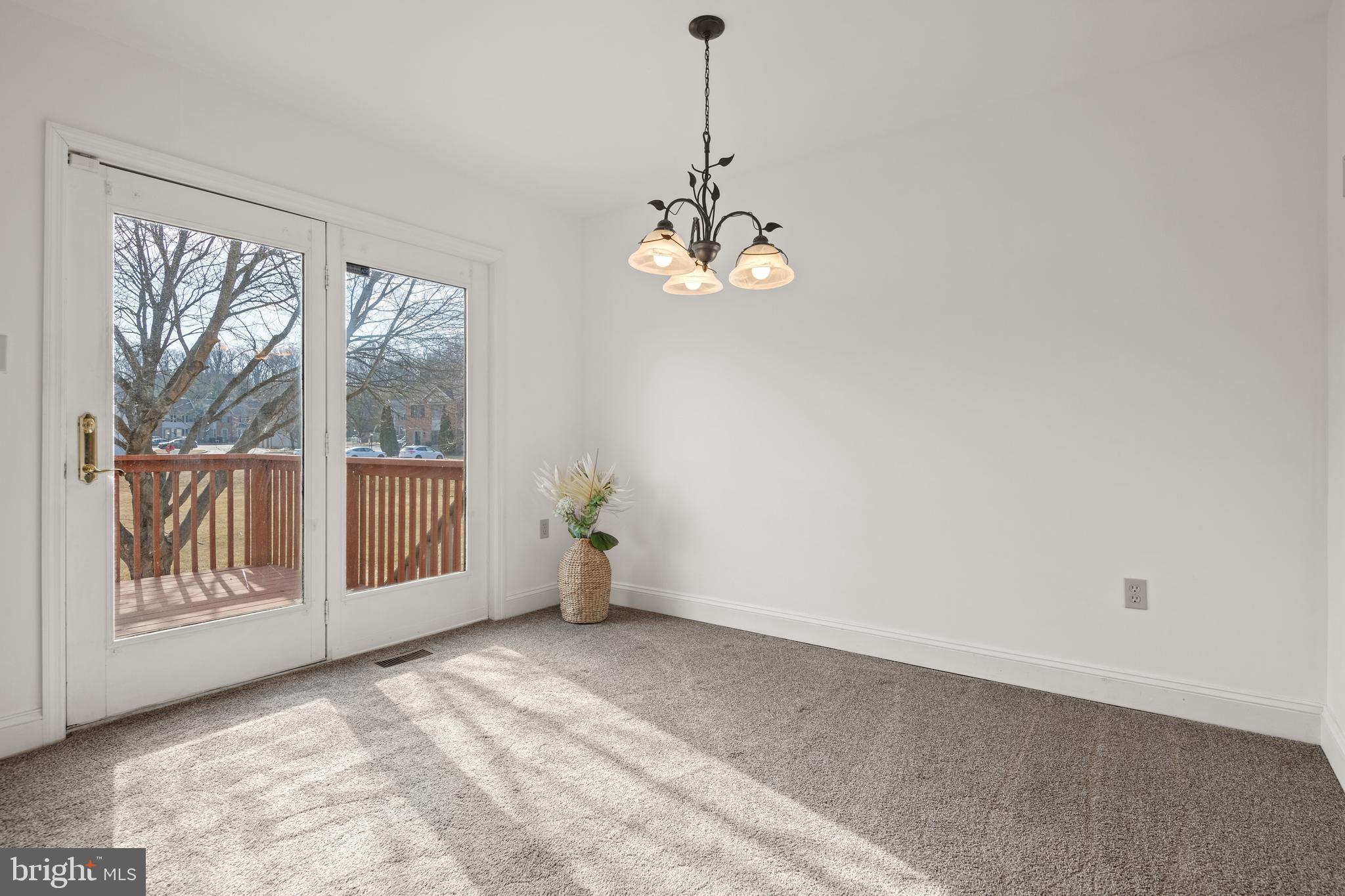 COBBLESTONE COURT - Residential