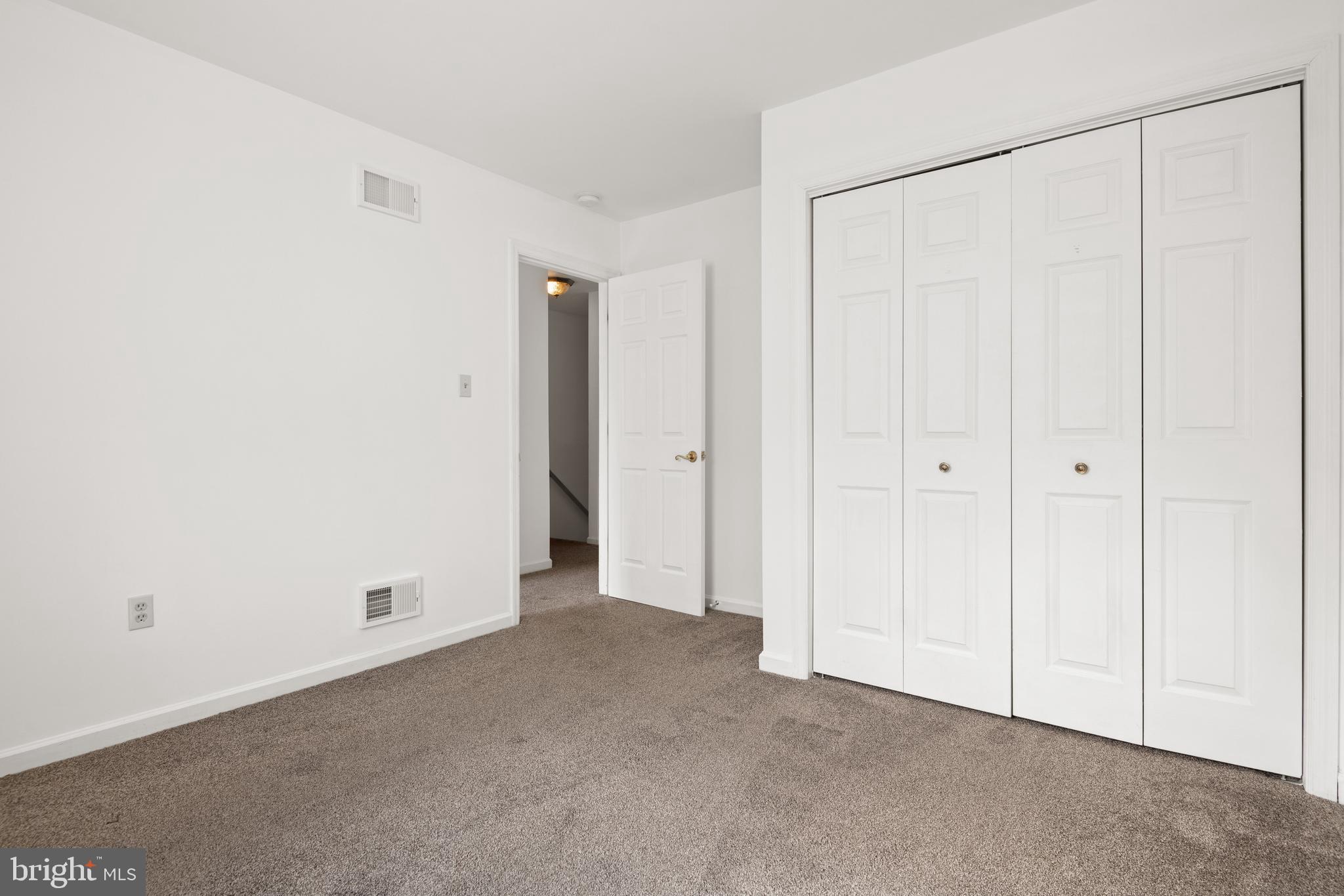 COBBLESTONE COURT - Residential