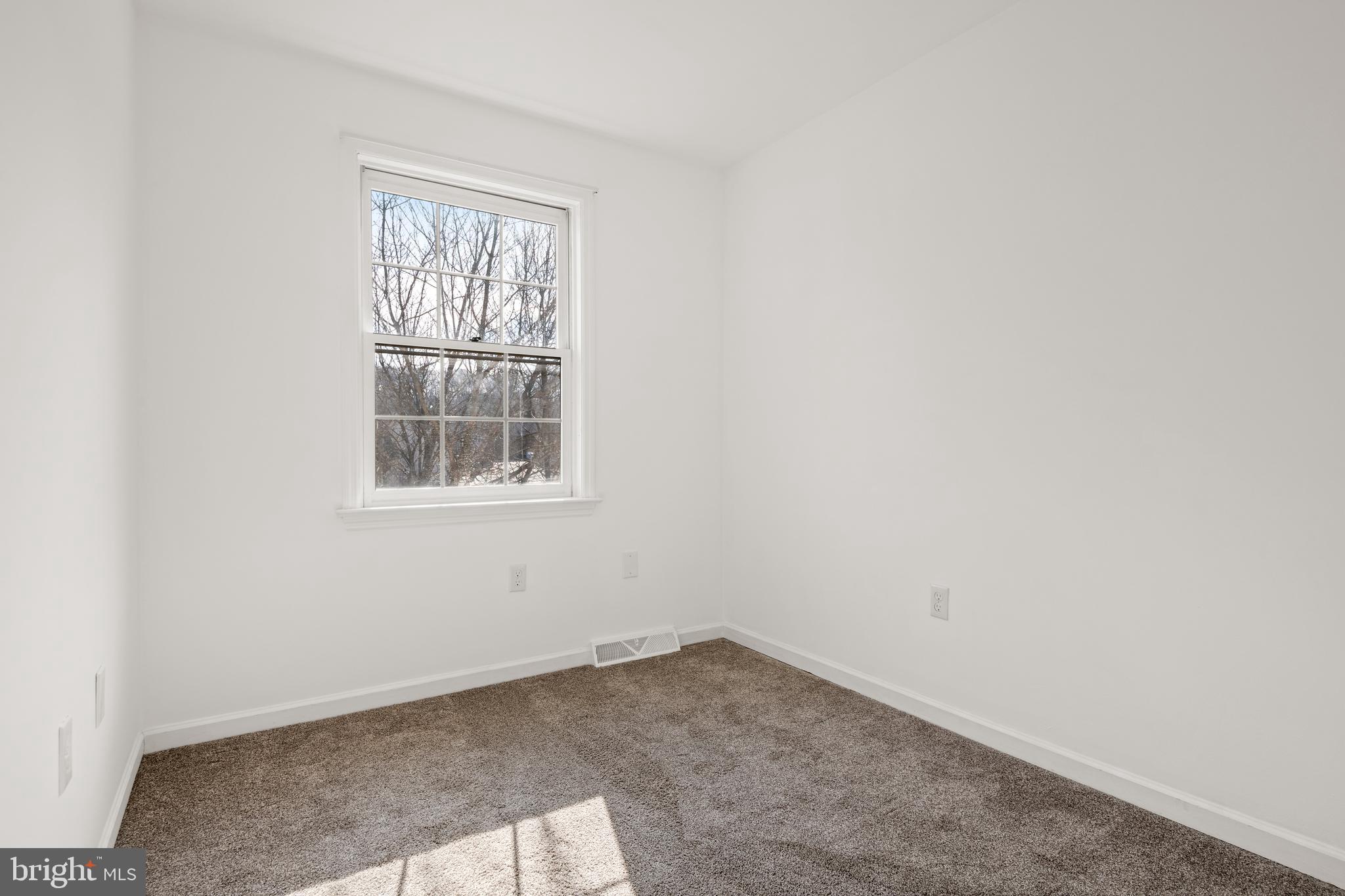 COBBLESTONE COURT - Residential