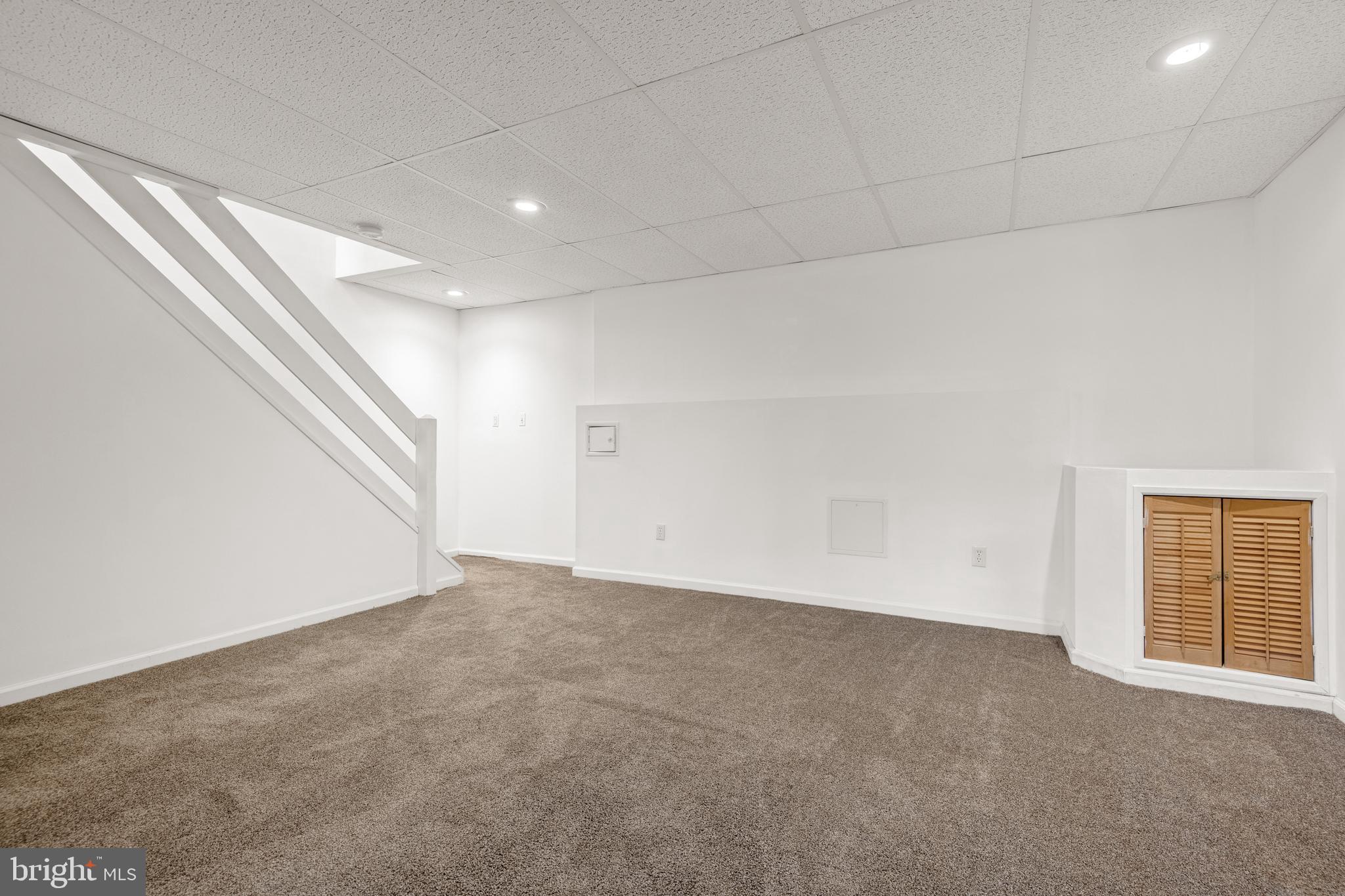 COBBLESTONE COURT - Residential