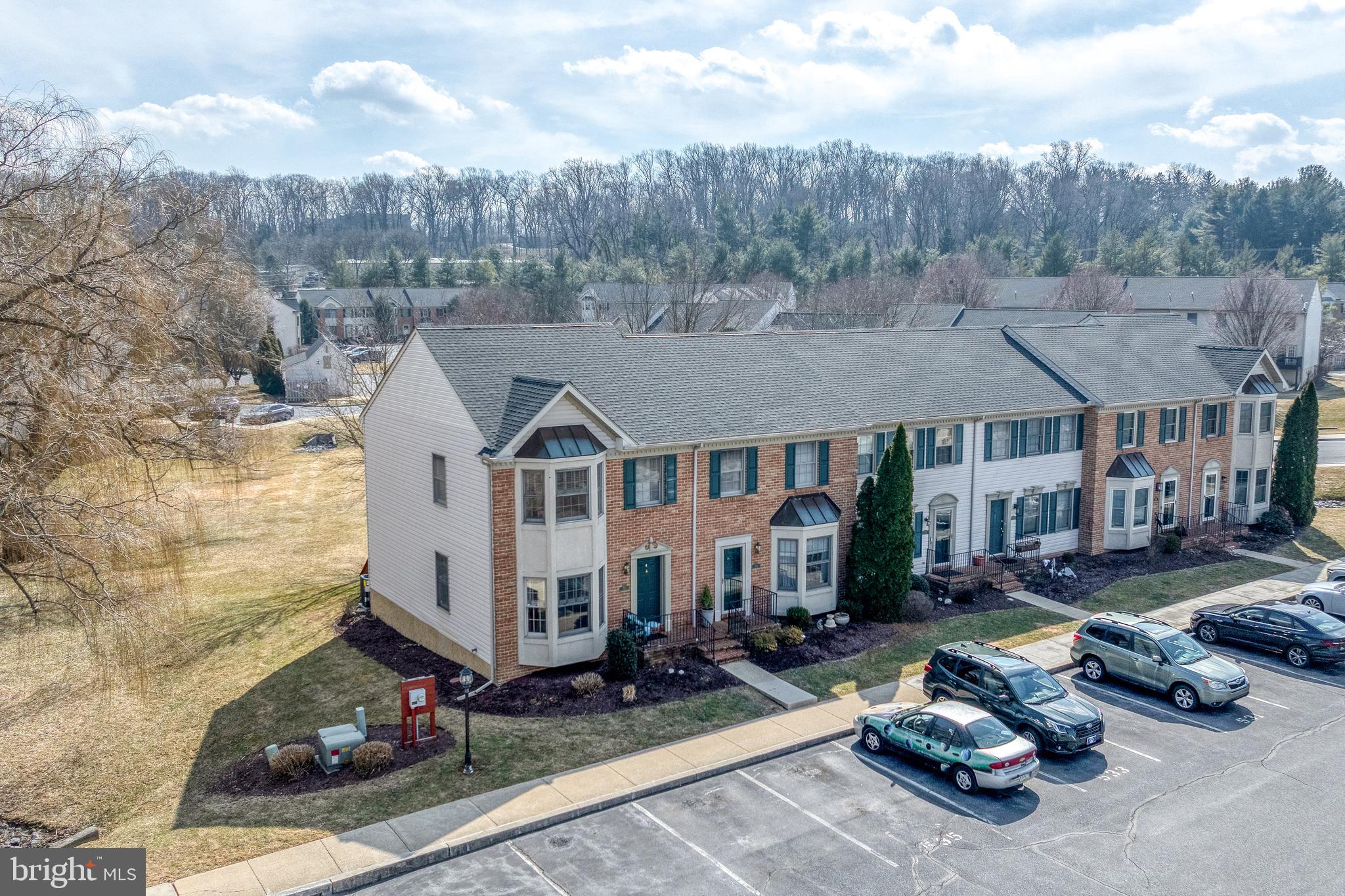 COBBLESTONE COURT - Residential
